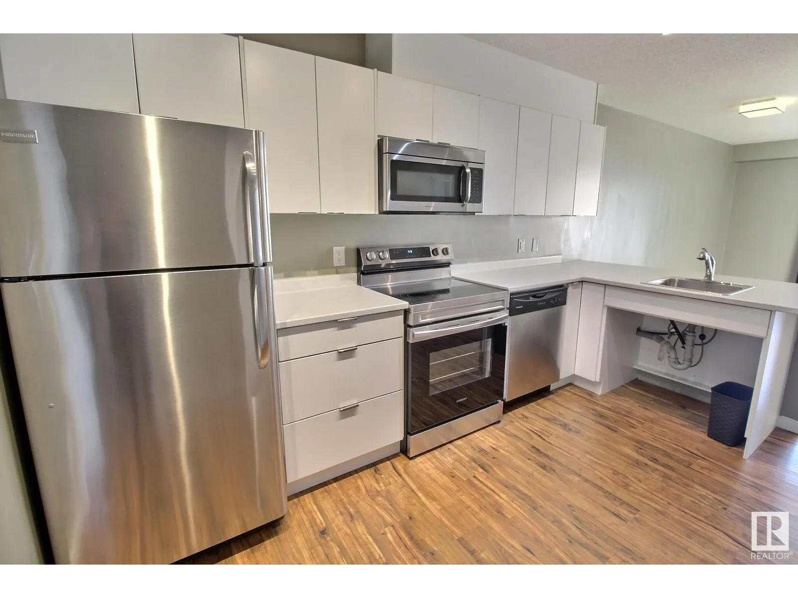 #103 610 CALAHOO RD