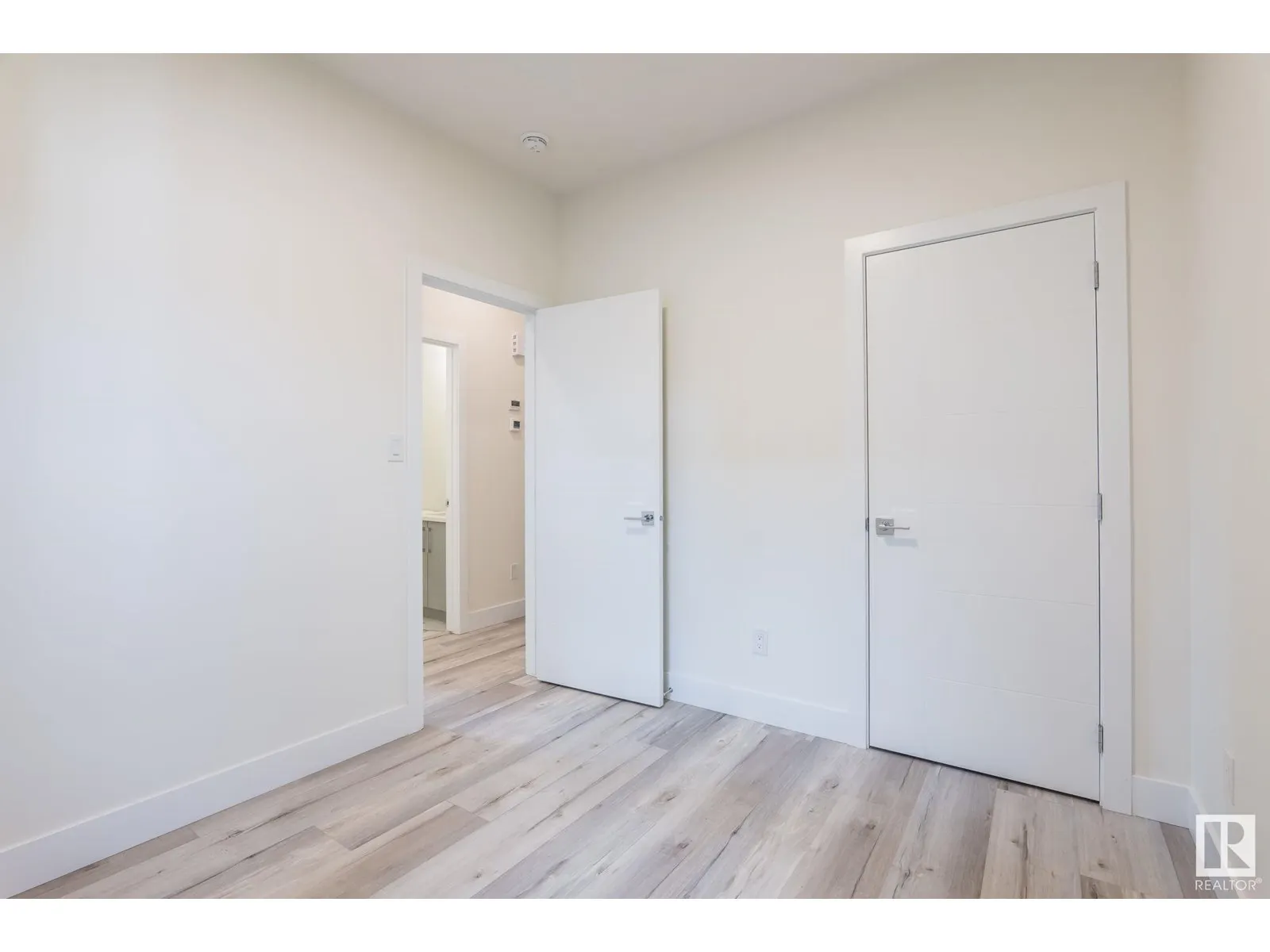 60 Hemingway CR