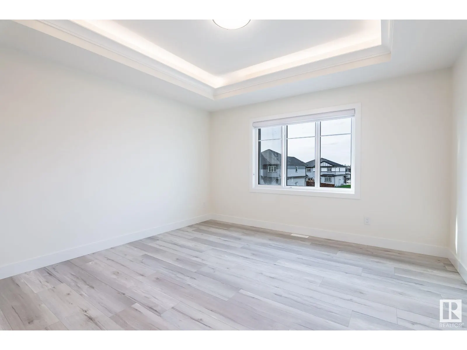 60 Hemingway CR