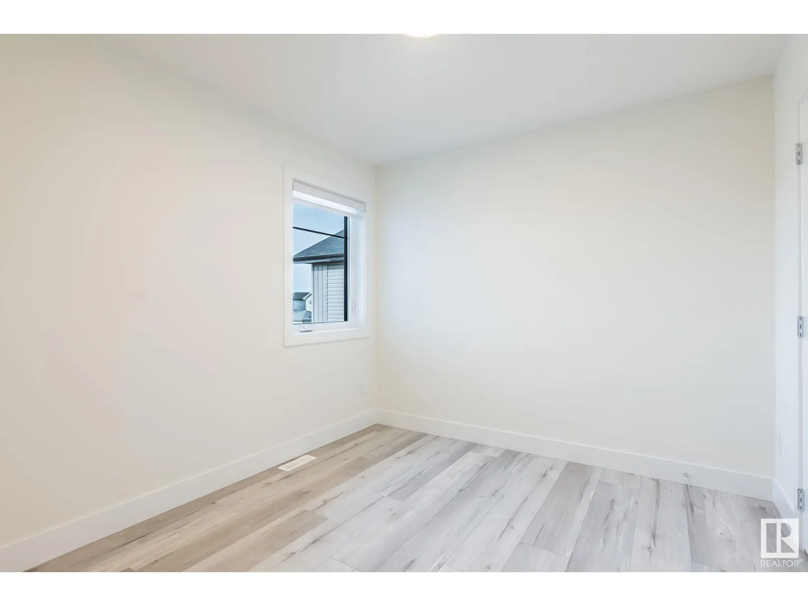 60 Hemingway CR