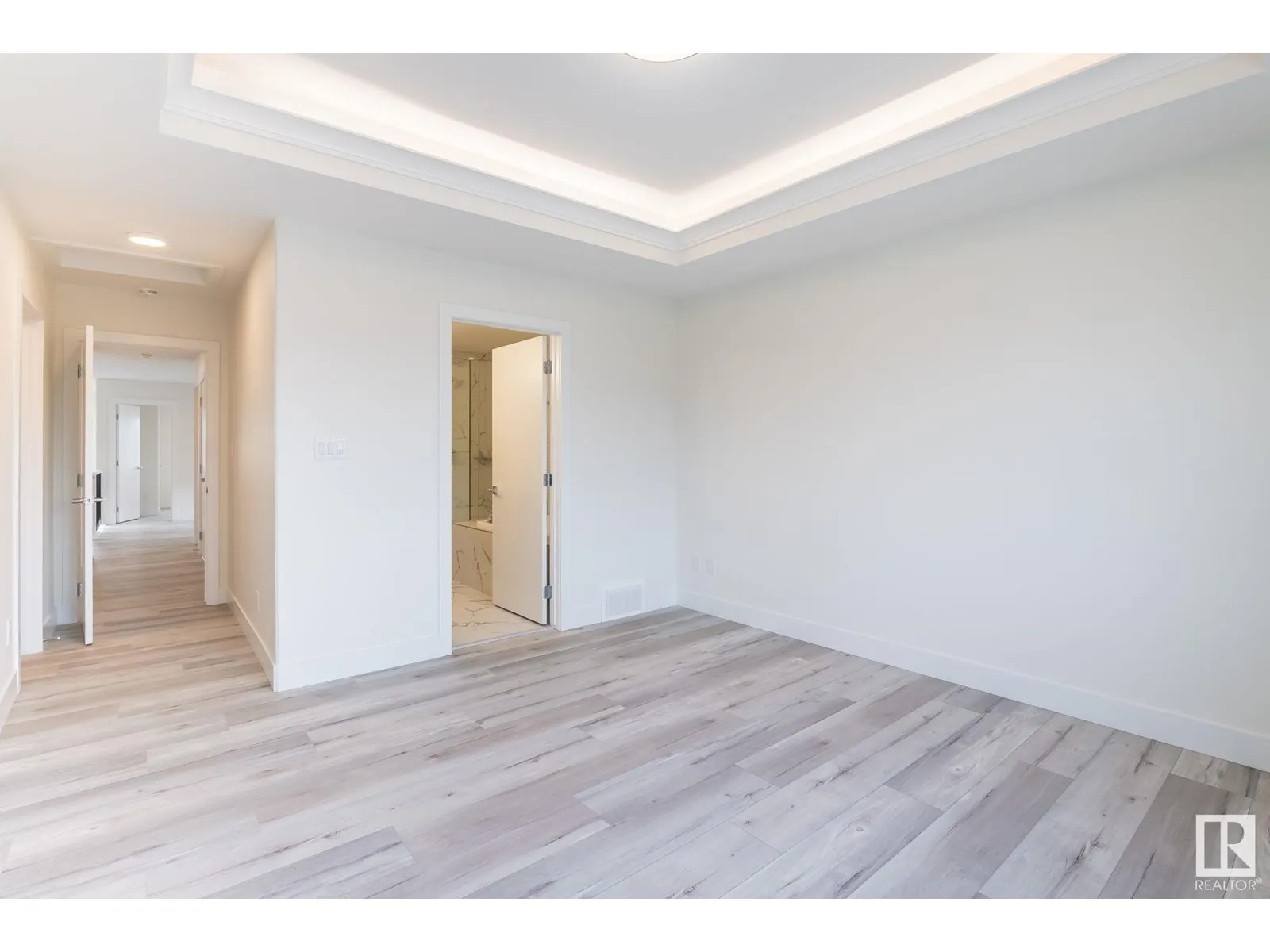 60 Hemingway CR