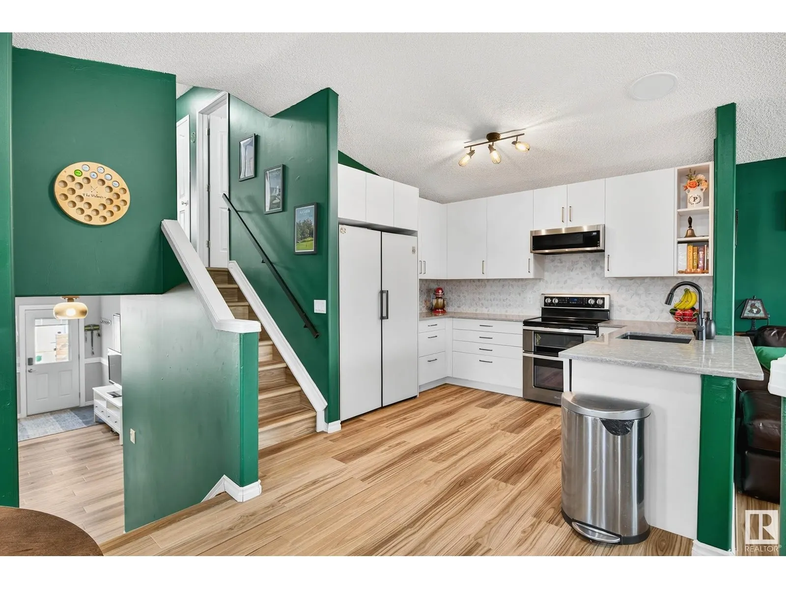 3117 49 ST