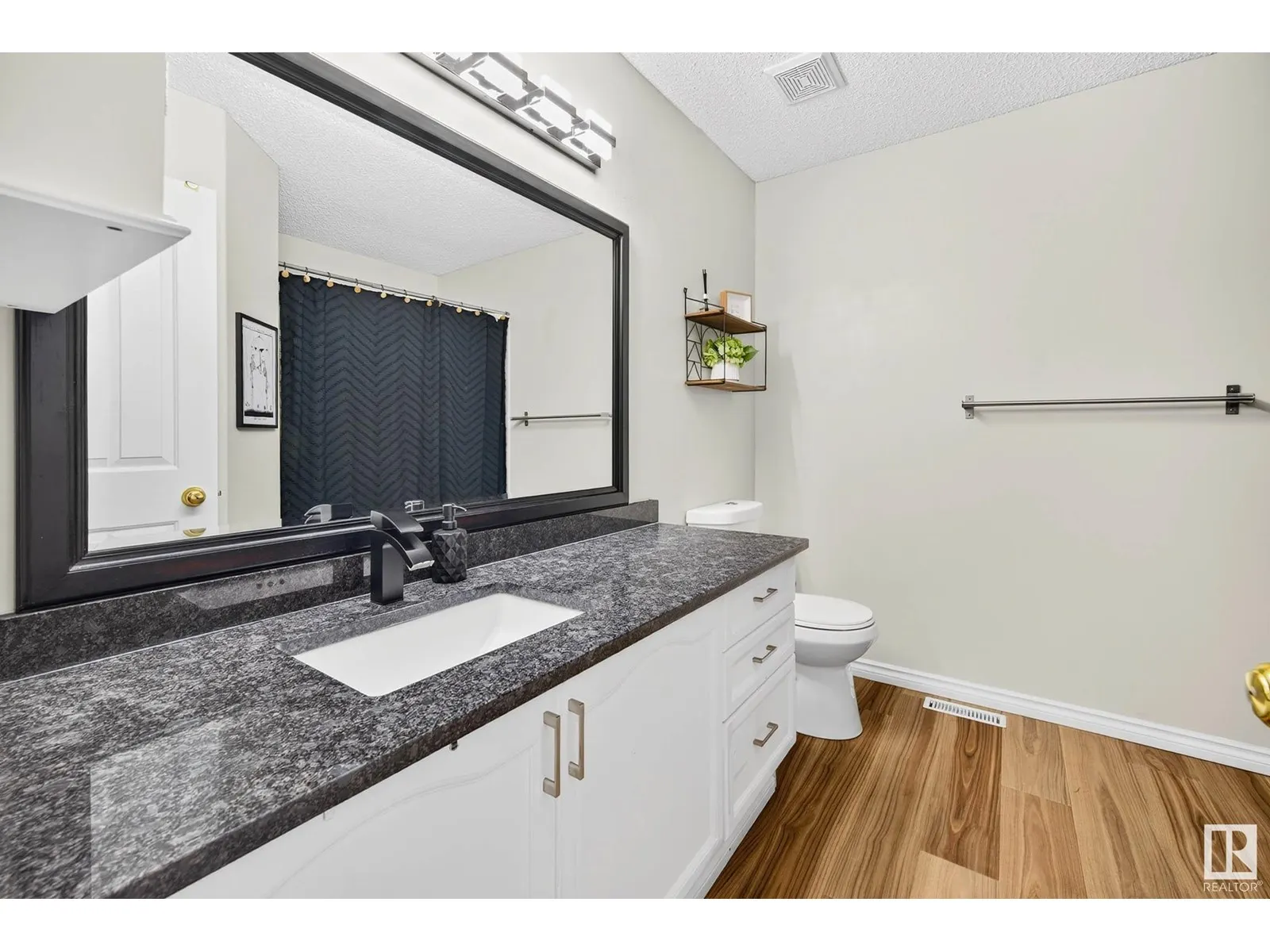 3117 49 ST