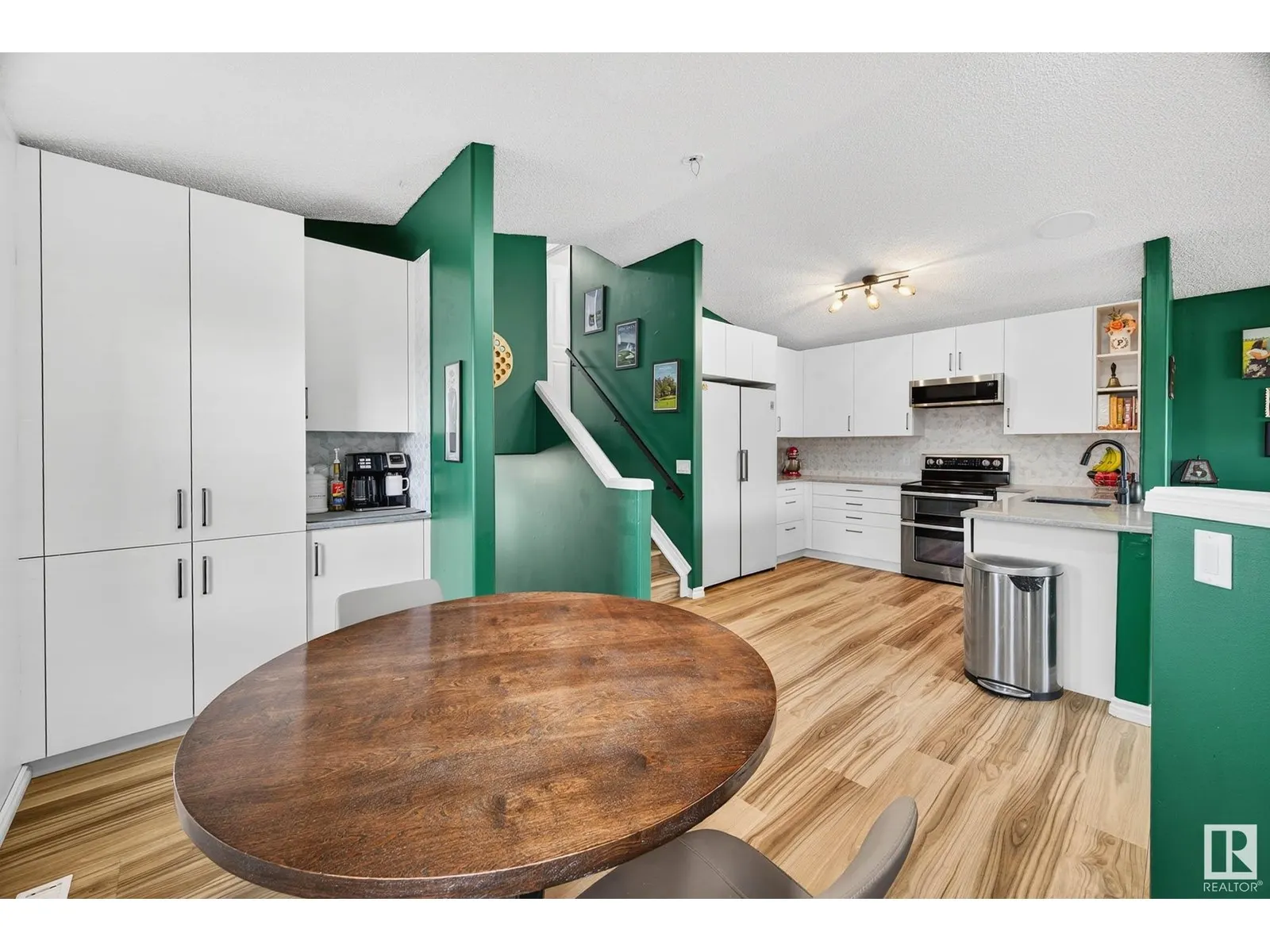 3117 49 ST