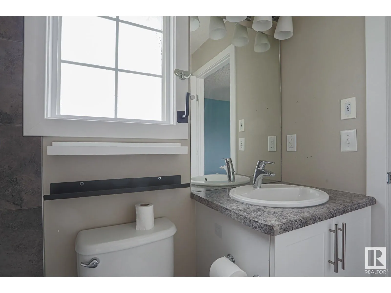 141 MCLAUGHLIN DR