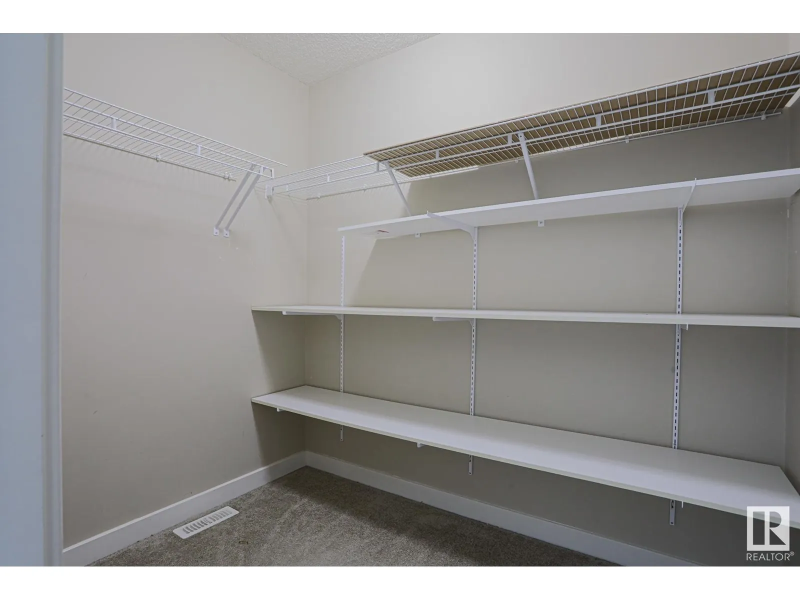 141 MCLAUGHLIN DR