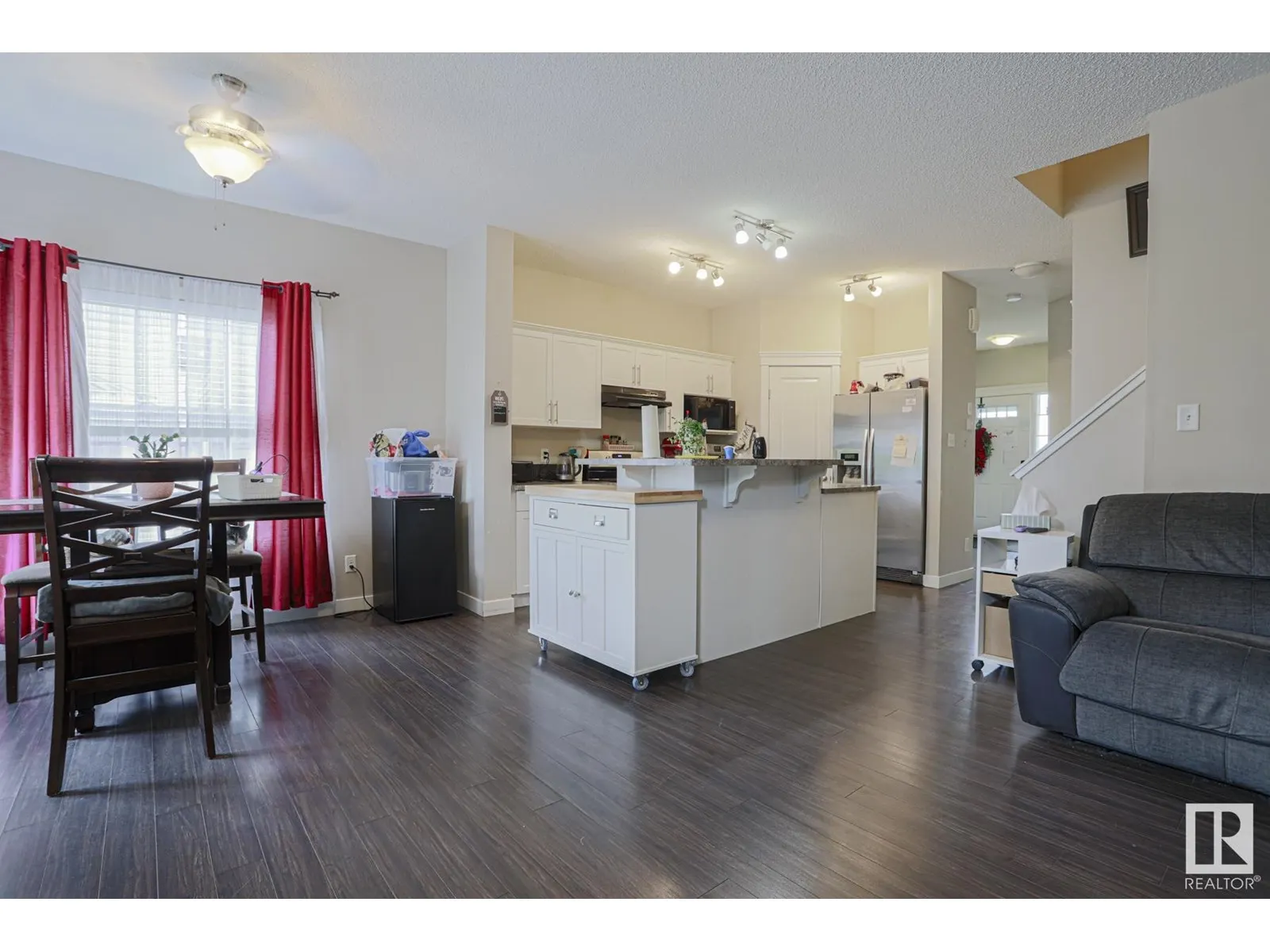 141 MCLAUGHLIN DR