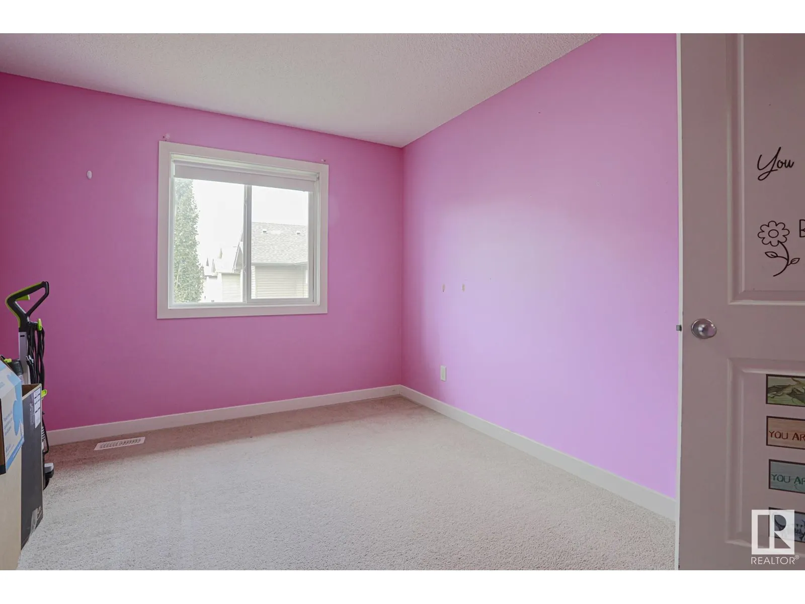 141 MCLAUGHLIN DR