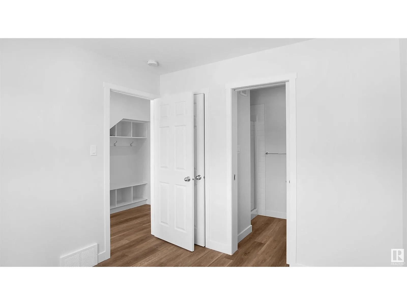 924 19 AV NW