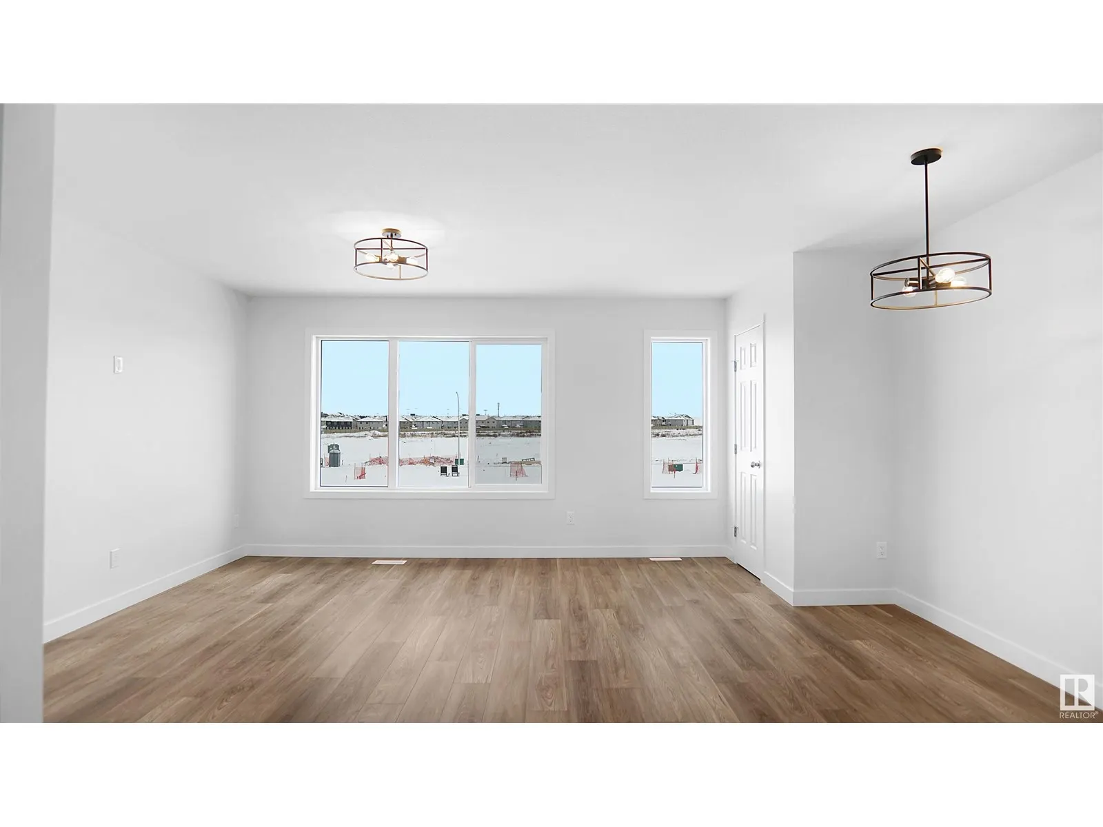 924 19 AV NW