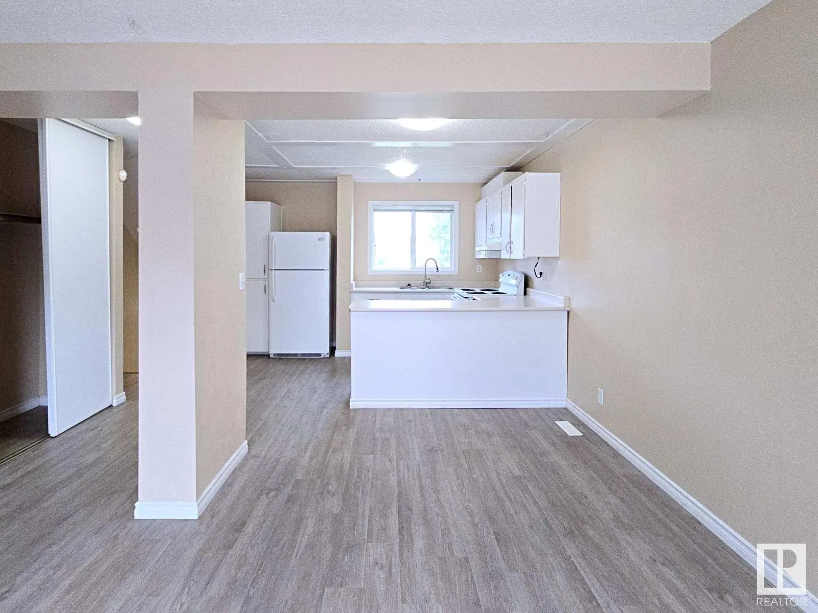14458 56 ST NW