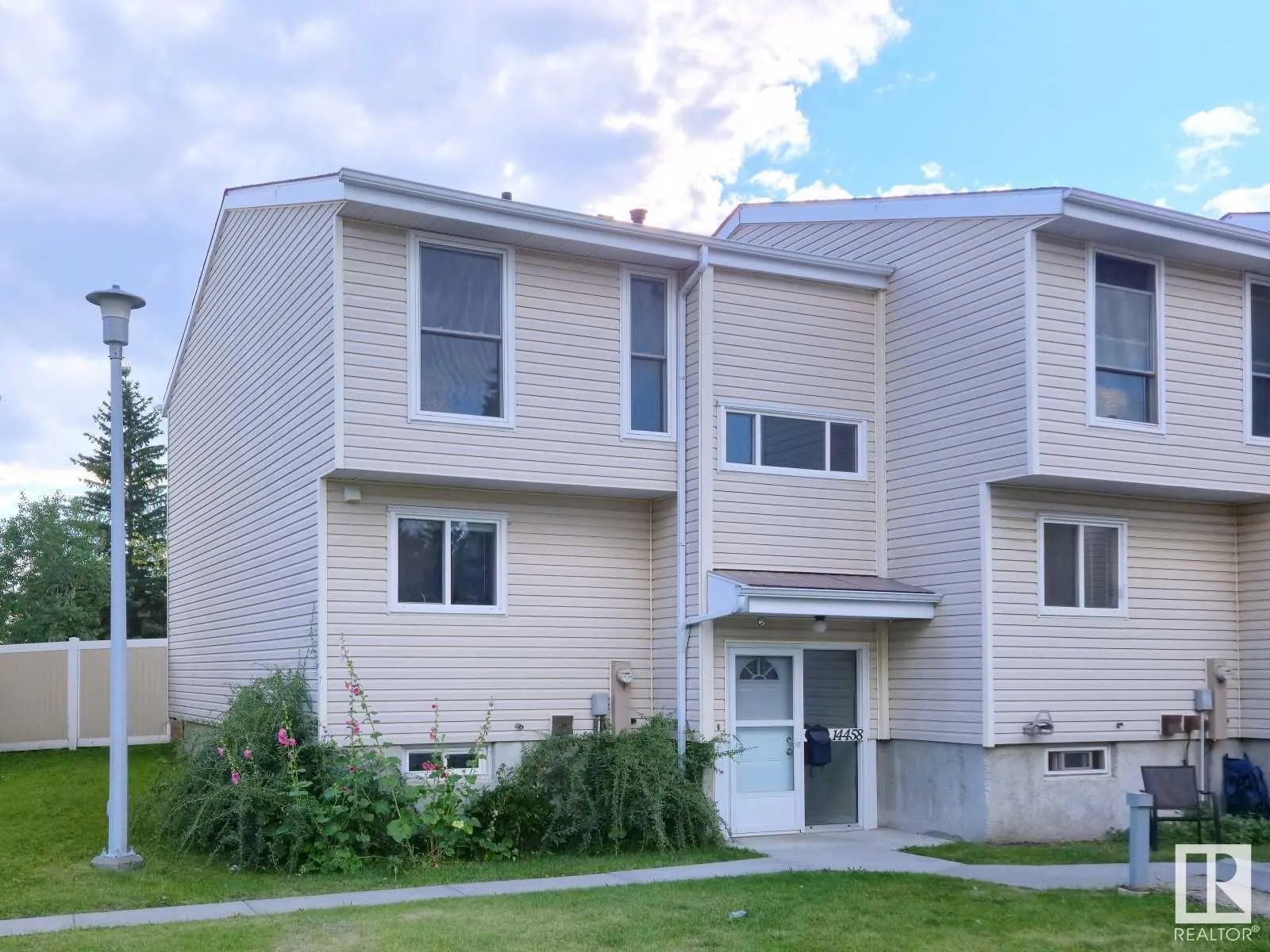 14458 56 ST NW
