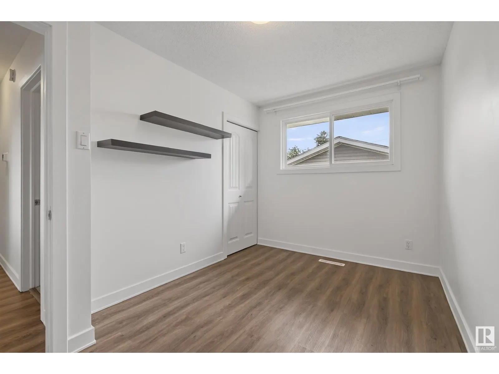 9015 135A AV NW