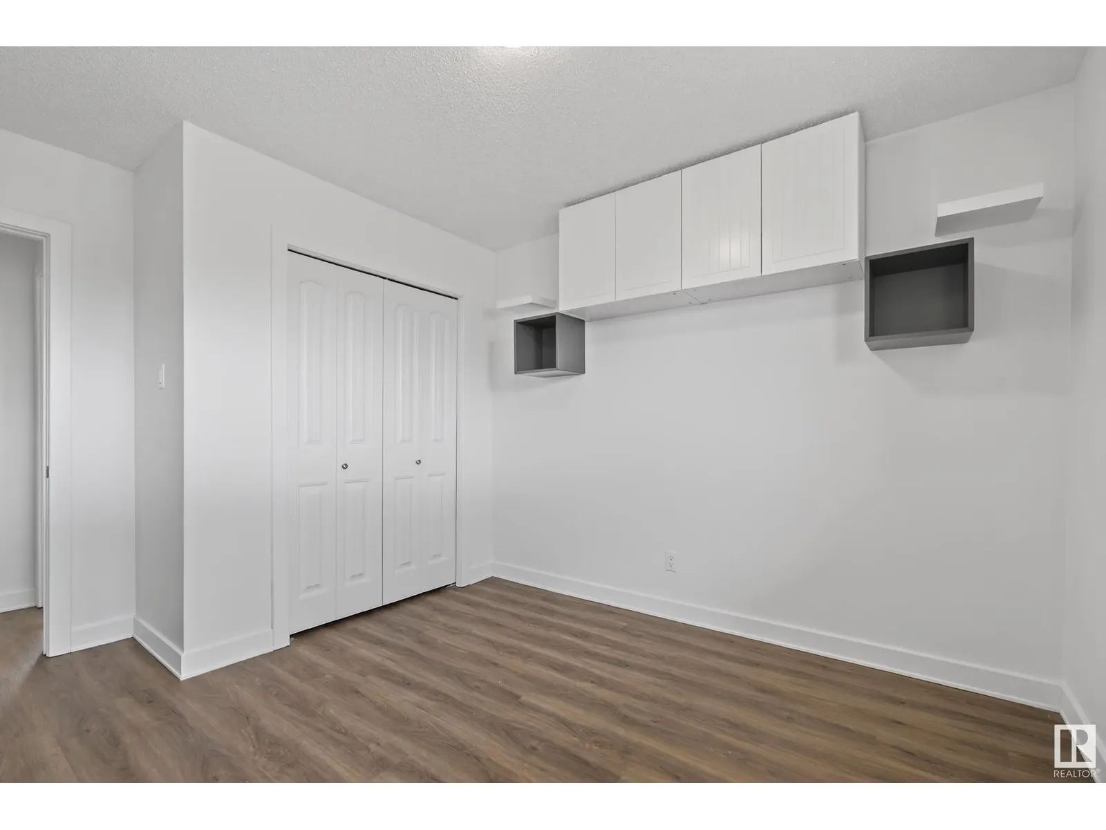 9015 135A AV NW