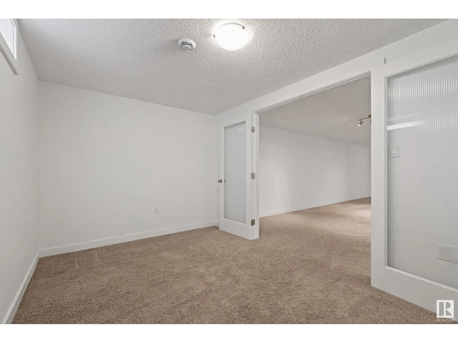 9015 135A AV NW