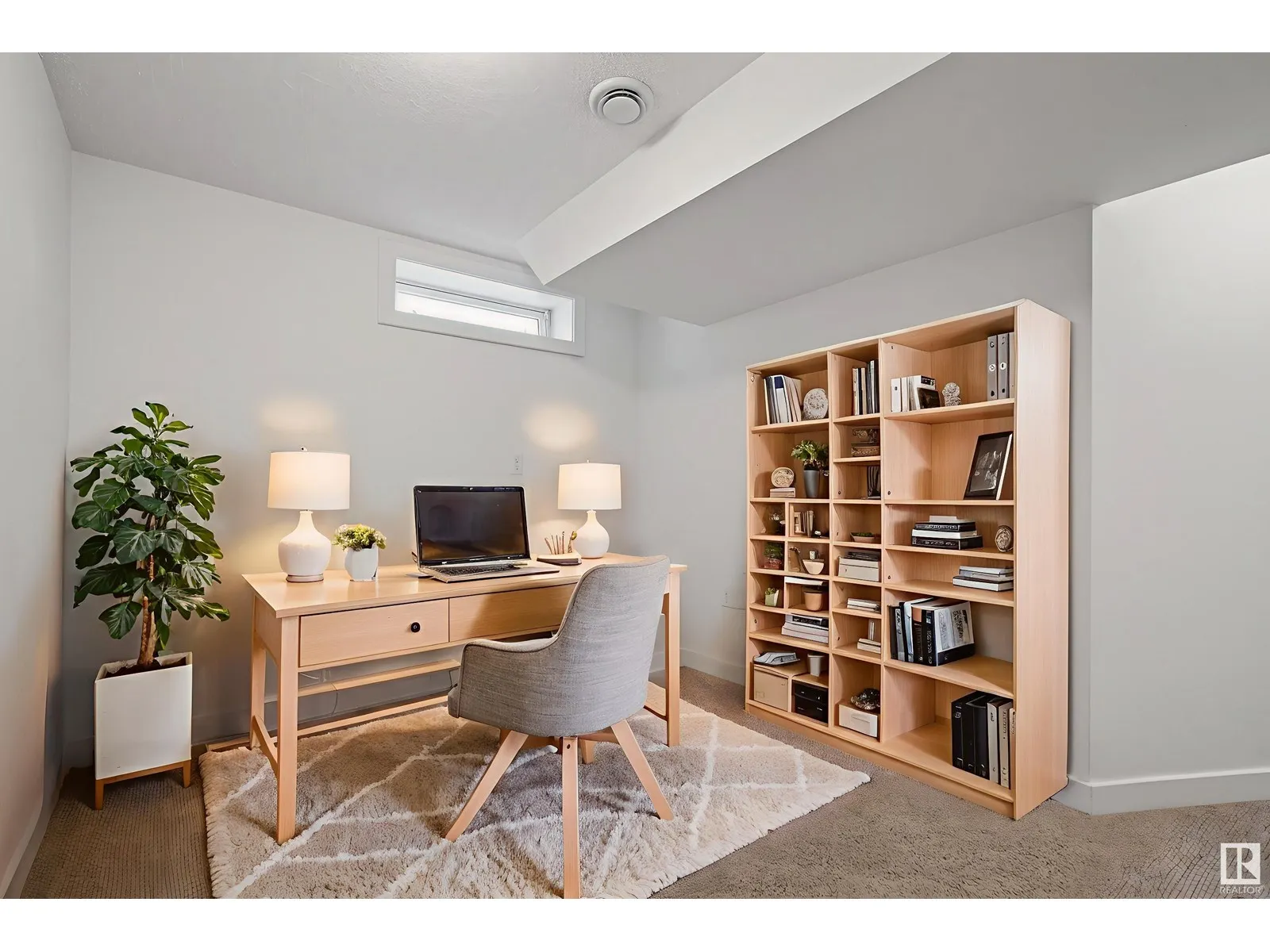 9015 135A AV NW