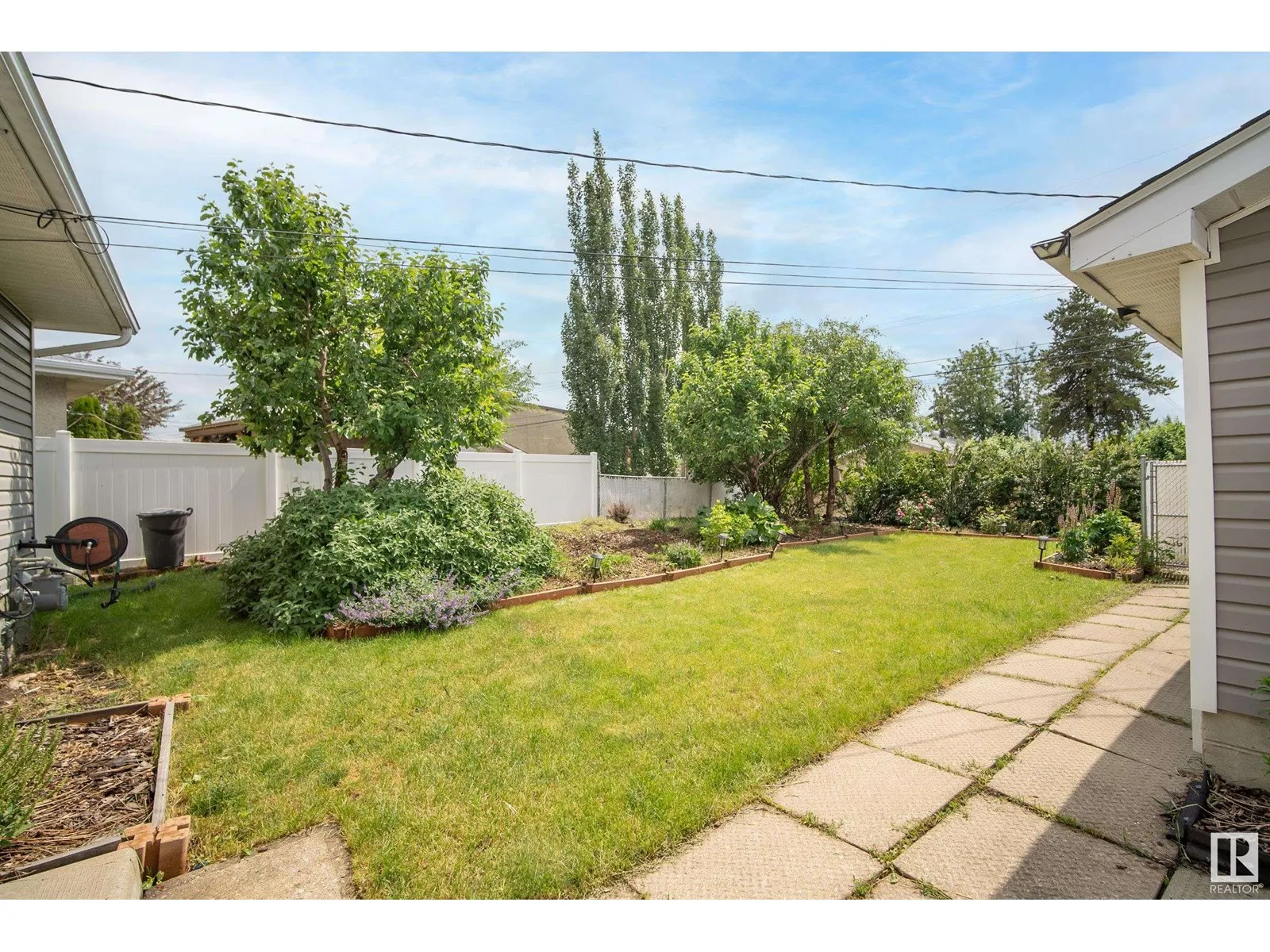 9015 135A AV NW
