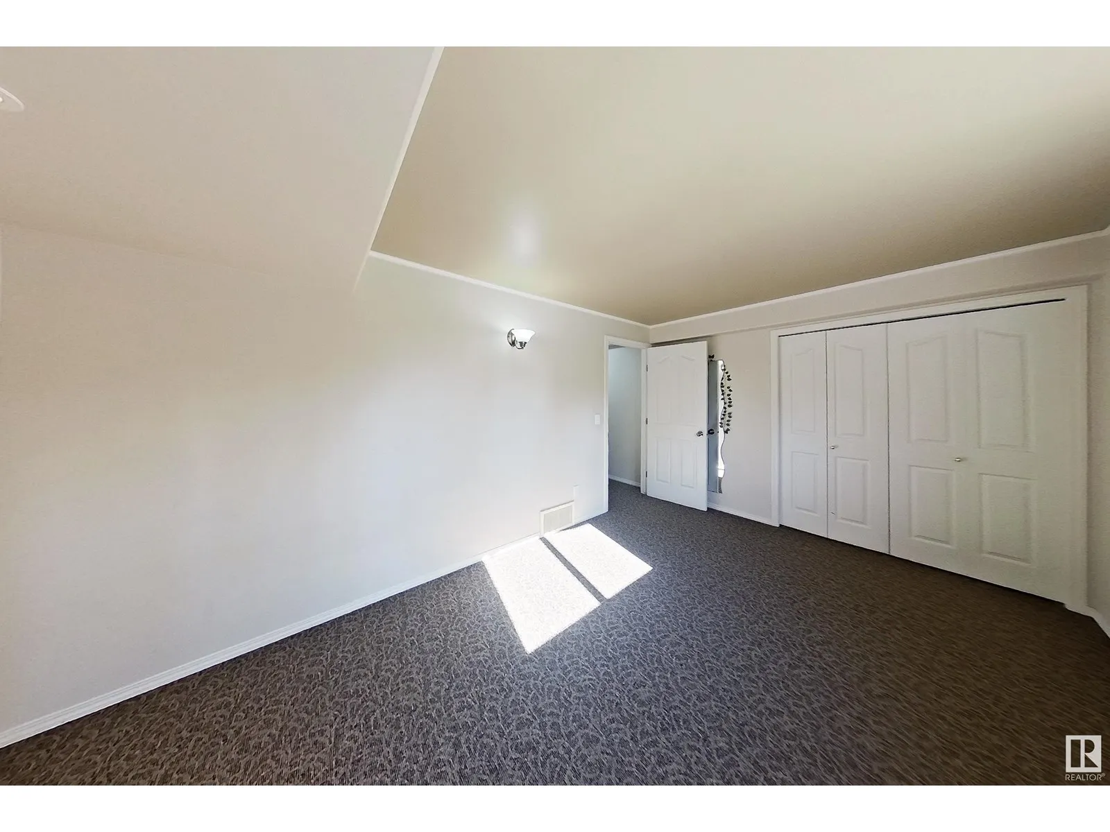 13023 35 ST NW NW