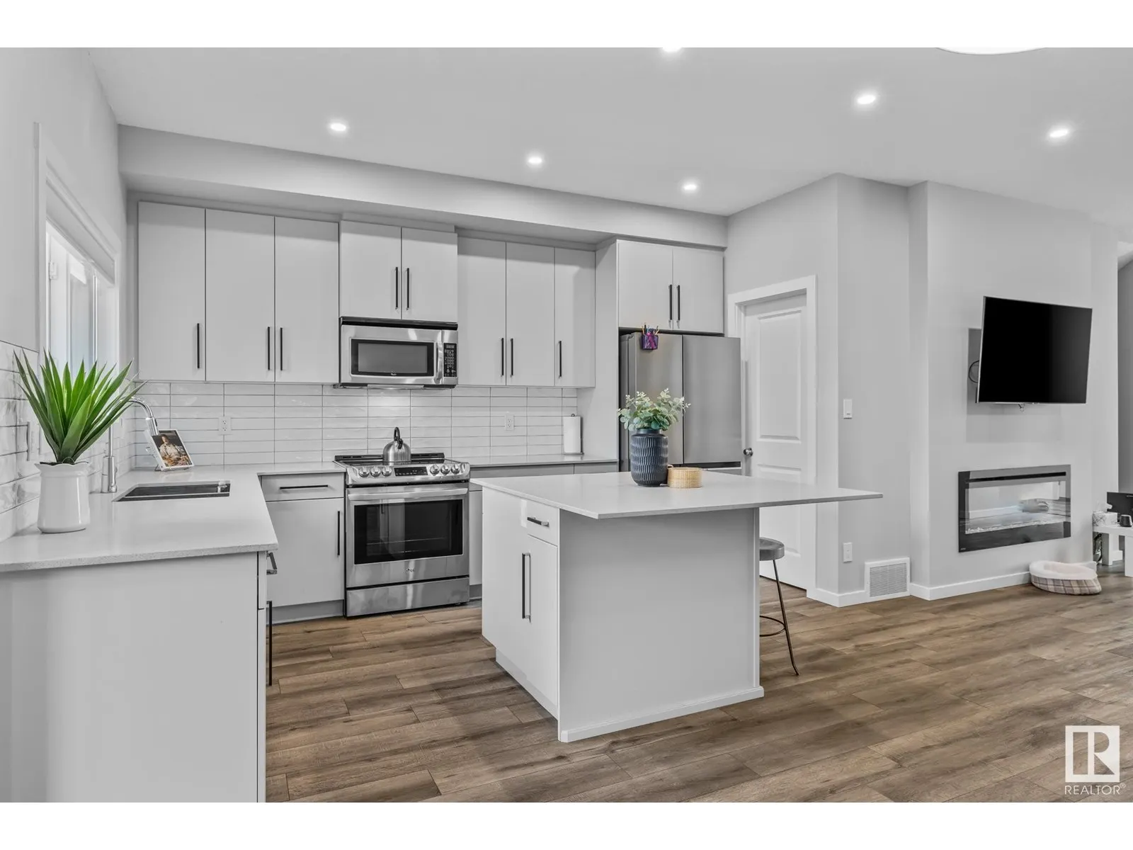 264 ROLSTON WD