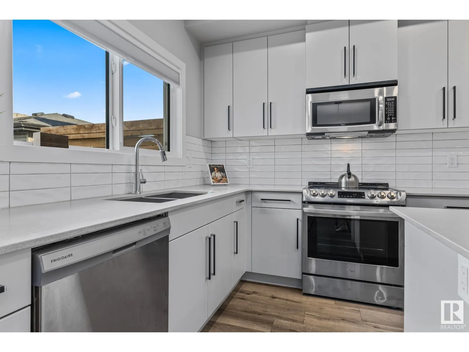 264 ROLSTON WD