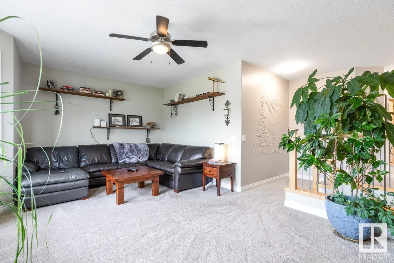 7 CREEKSIDE DR