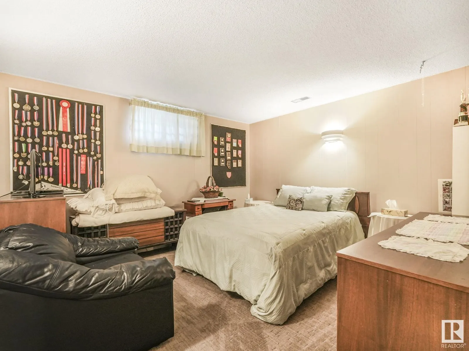8527 134A AV NW