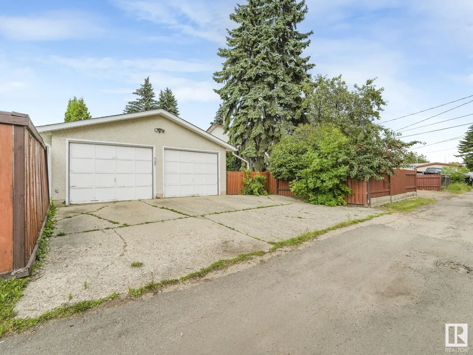 8527 134A AV NW