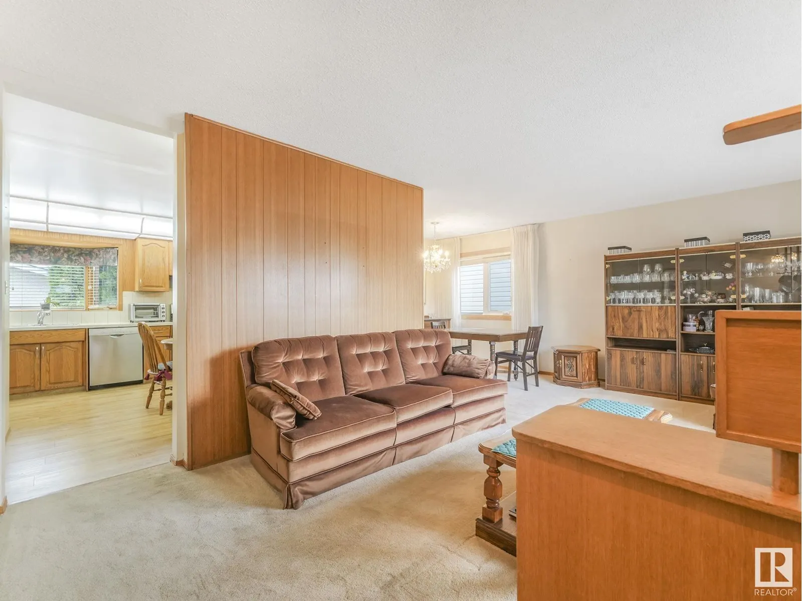 8527 134A AV NW