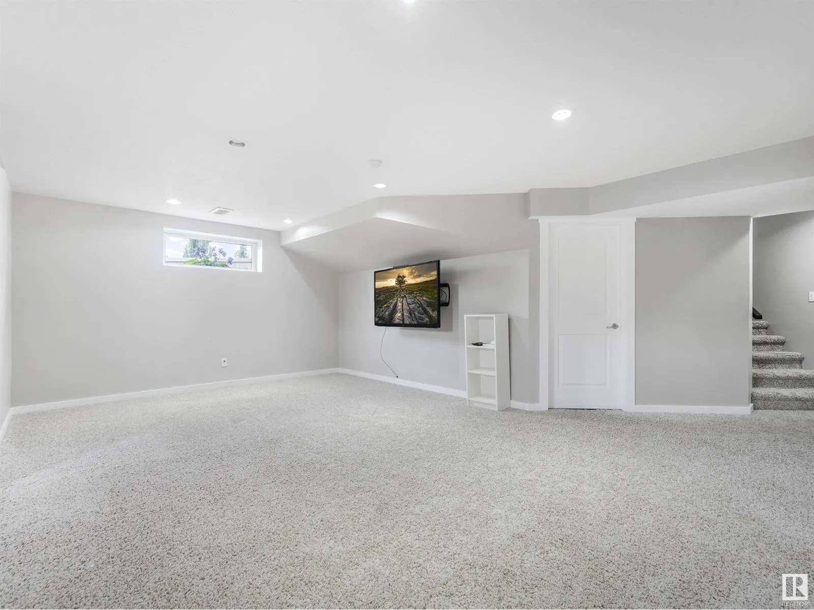 55 RIDGELAND PT