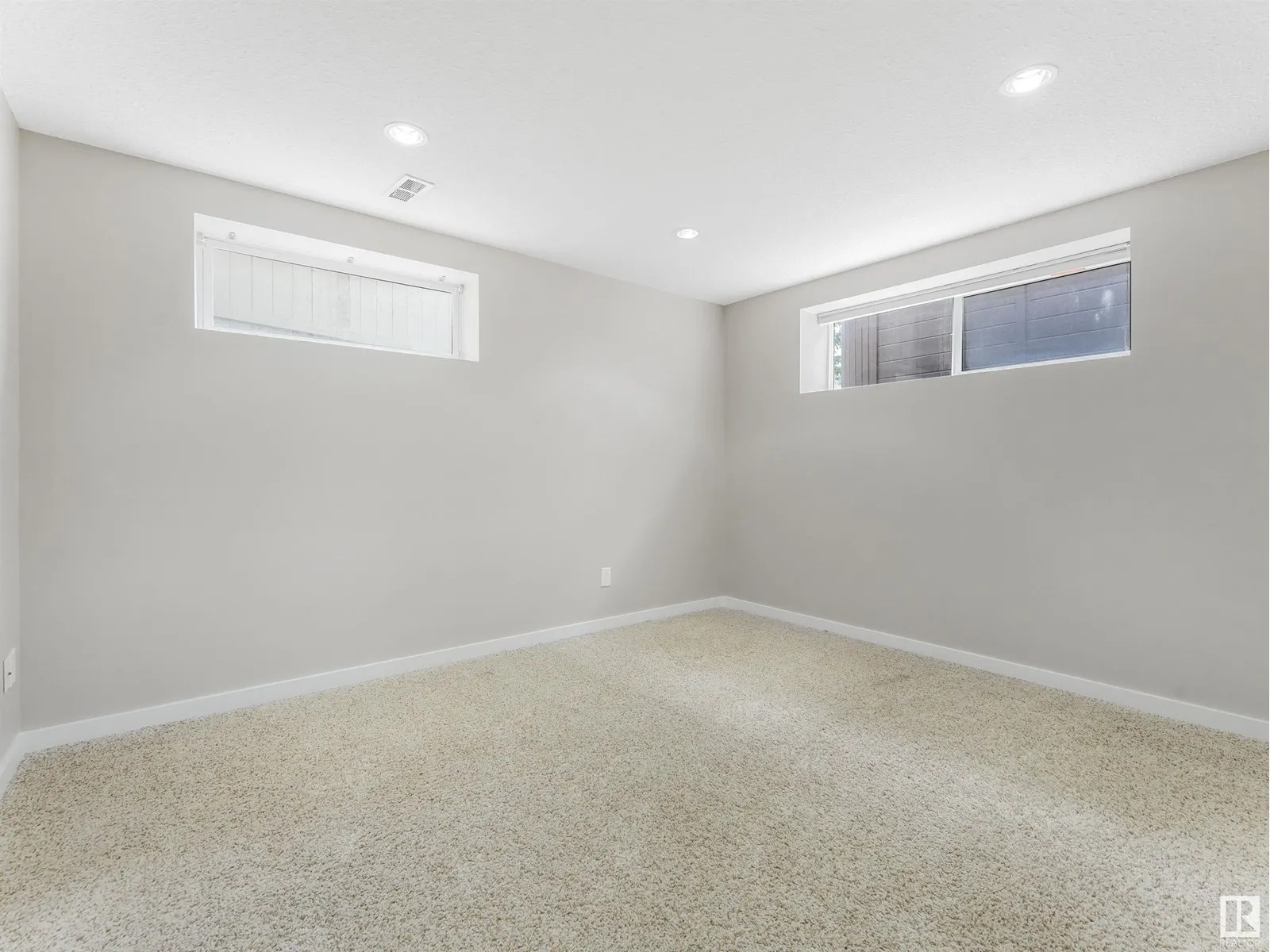 55 RIDGELAND PT