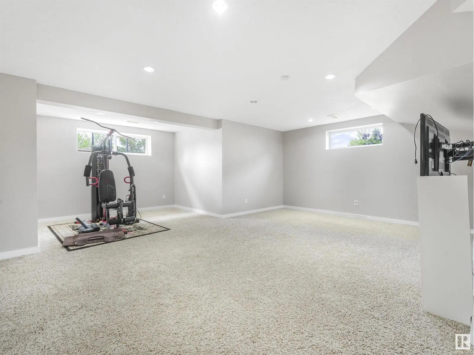 55 RIDGELAND PT