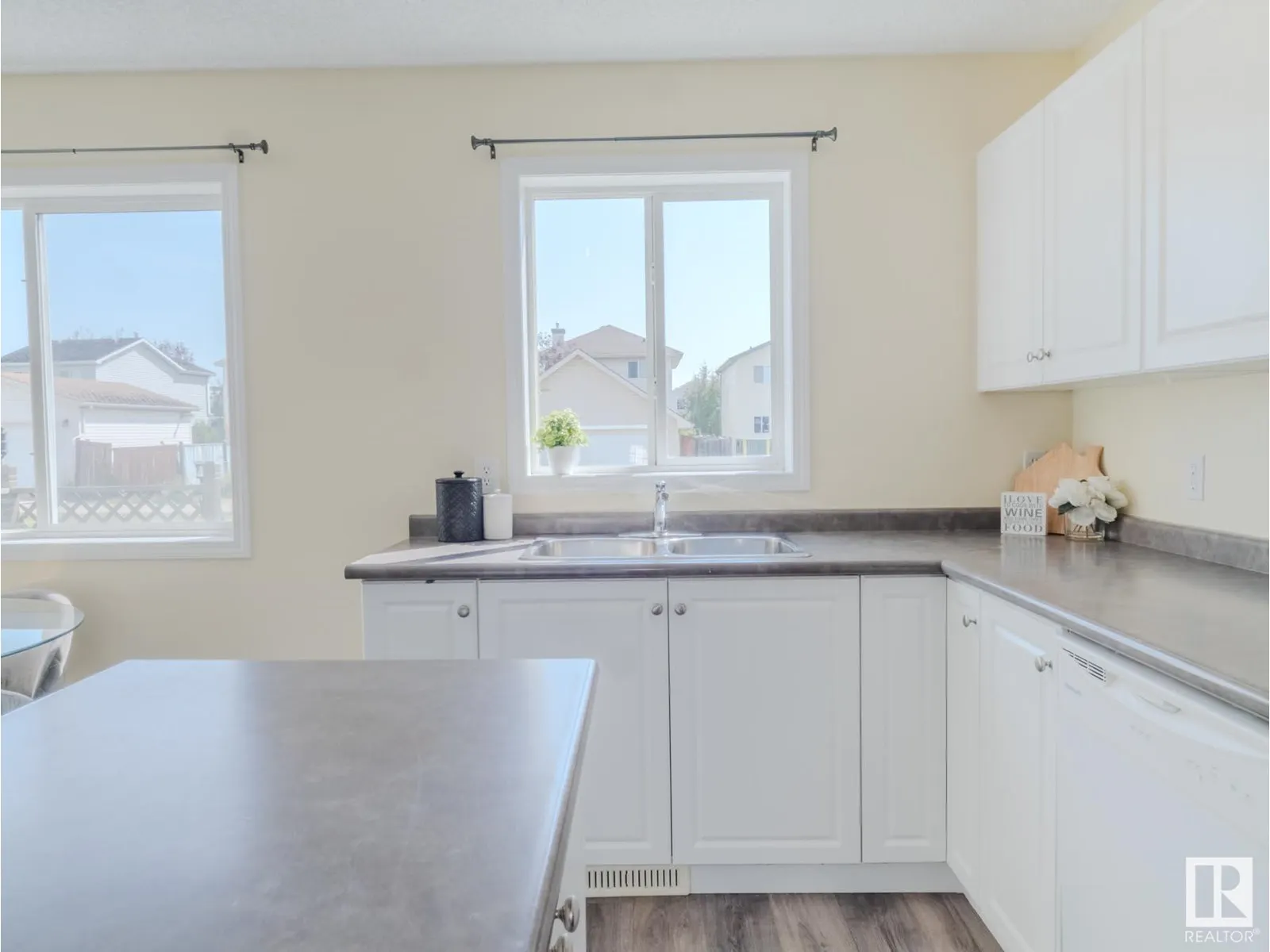 15013 135A ST NW