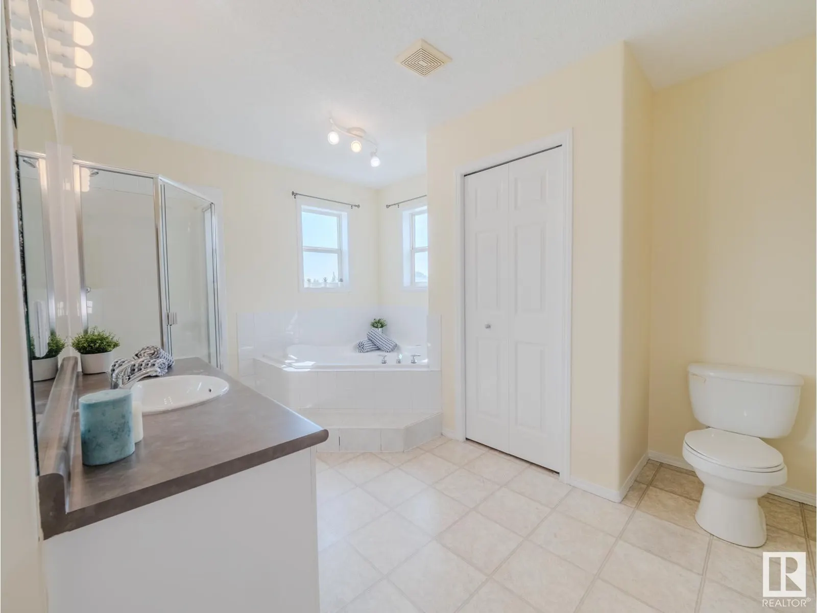 15013 135A ST NW