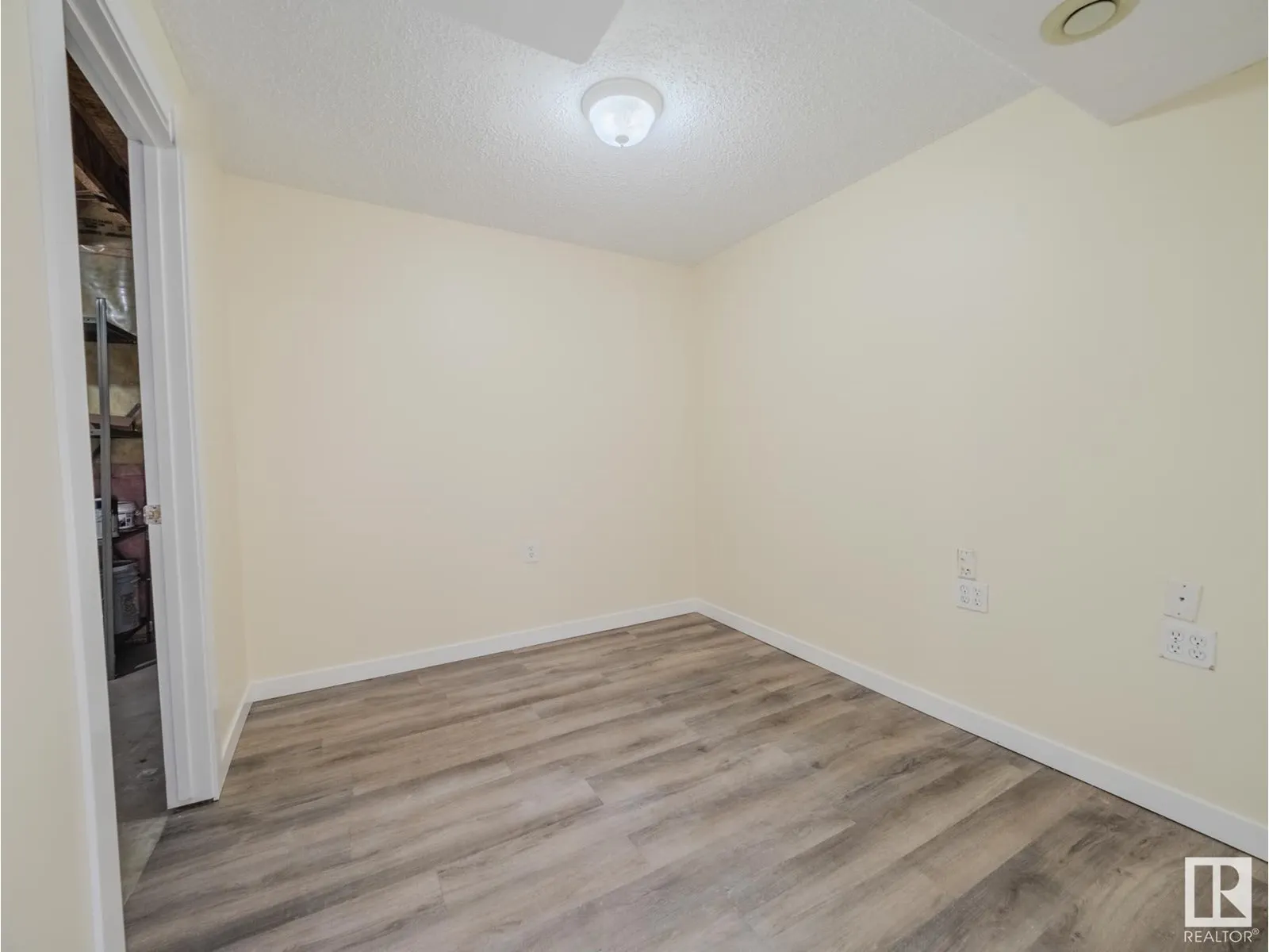15013 135A ST NW