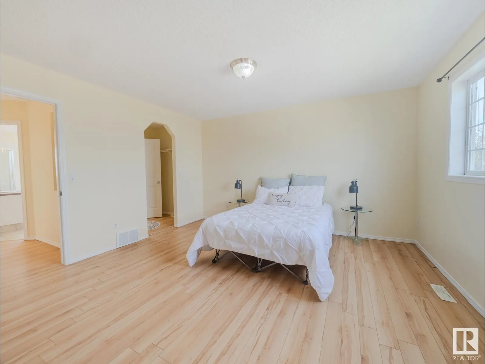 15013 135A ST NW
