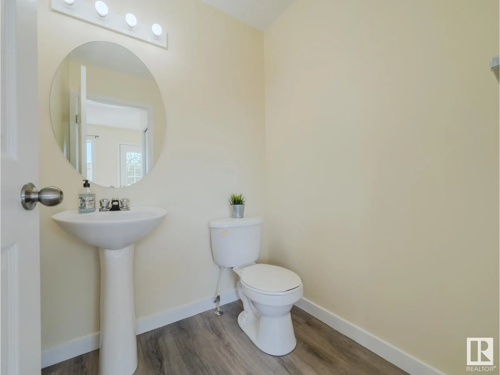 15013 135A ST NW