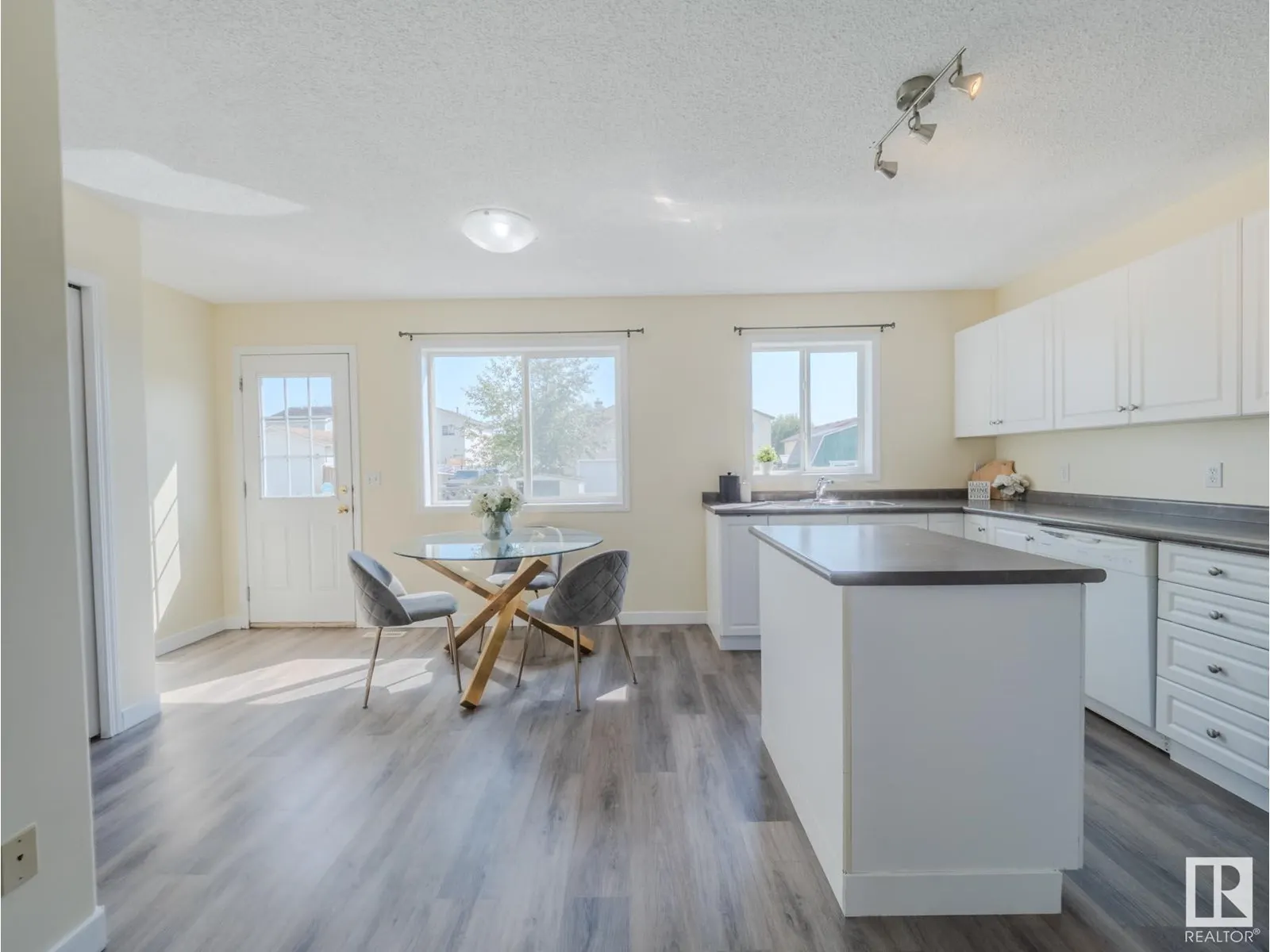15013 135A ST NW