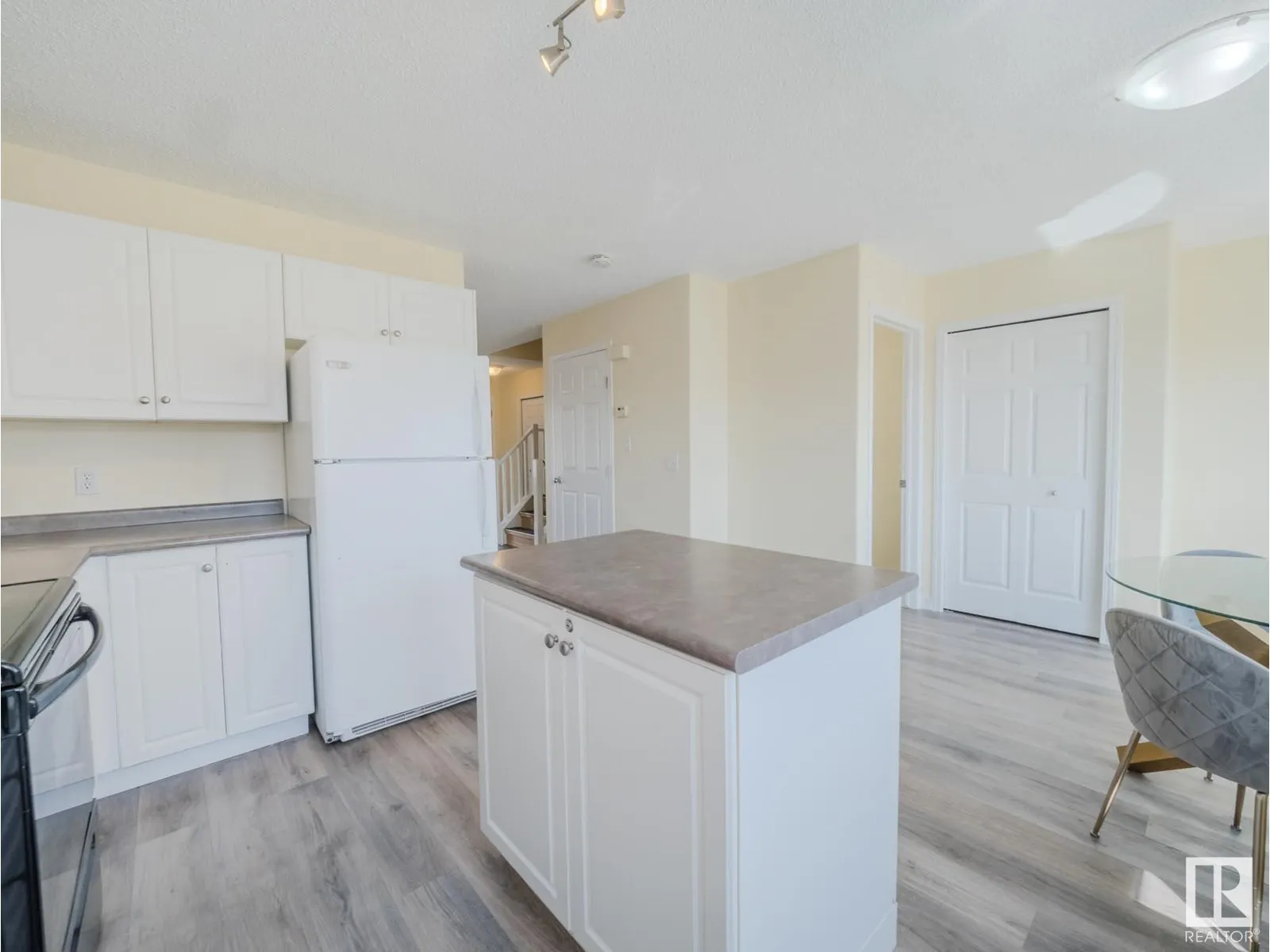 15013 135A ST NW