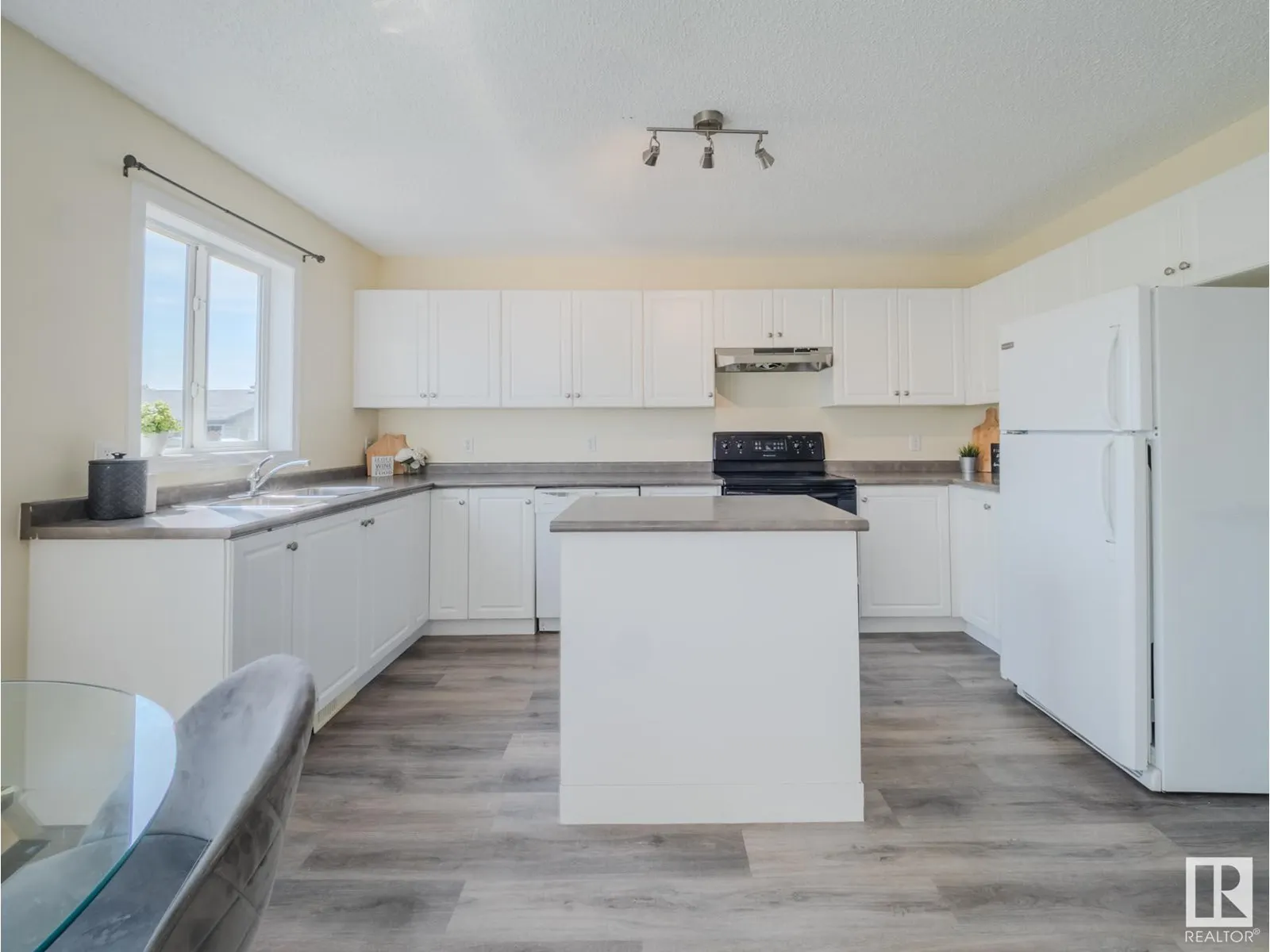 15013 135A ST NW