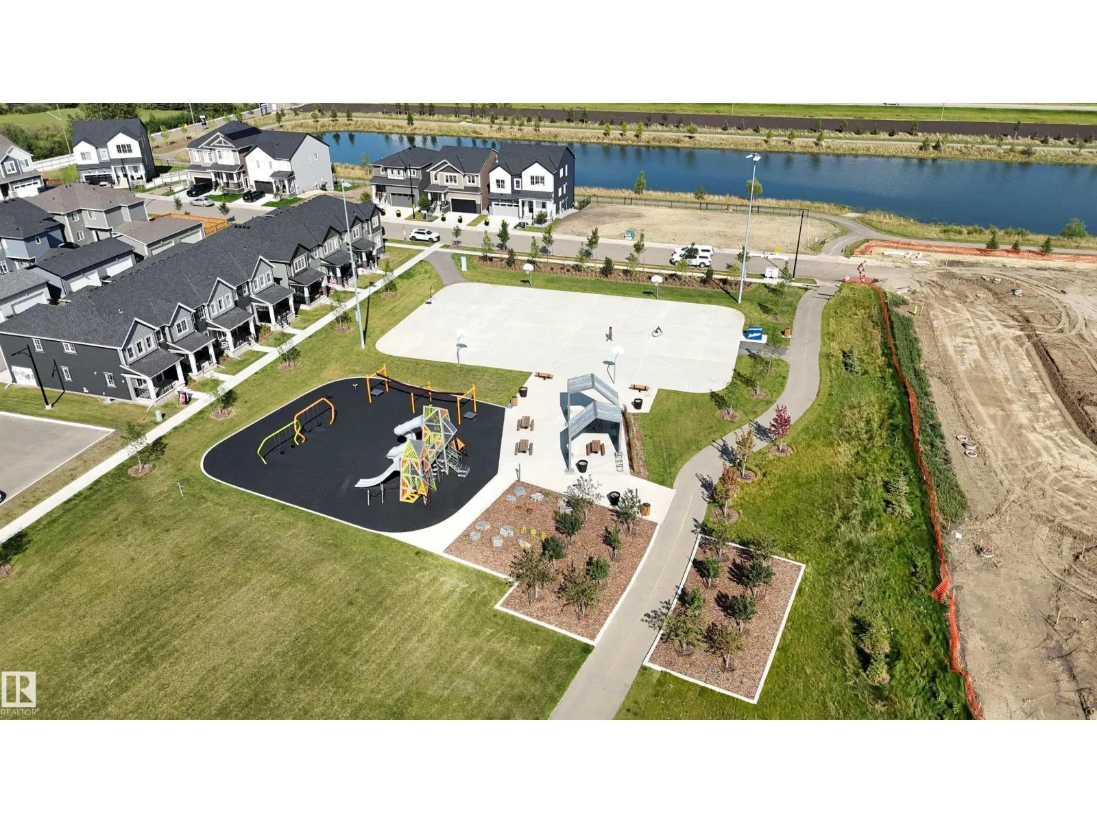 1133 Crestview TC