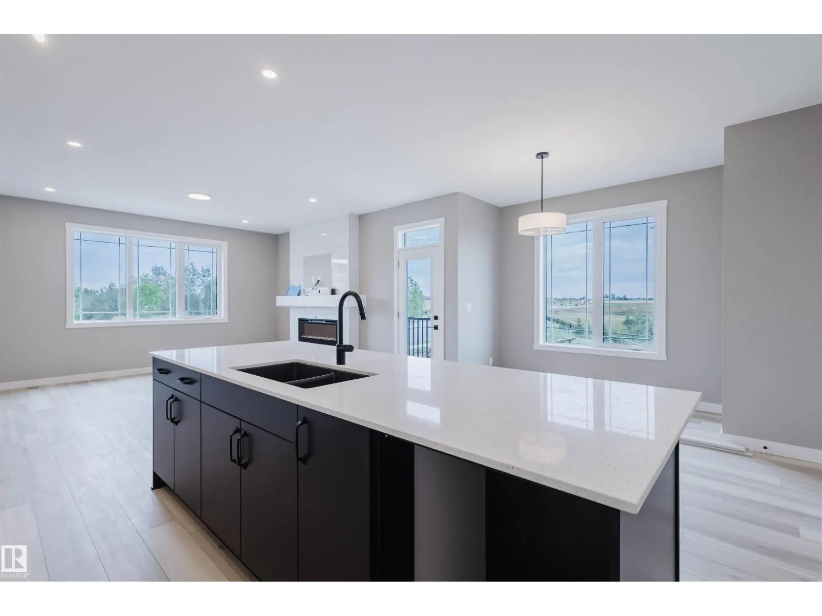 1133 Crestview TC