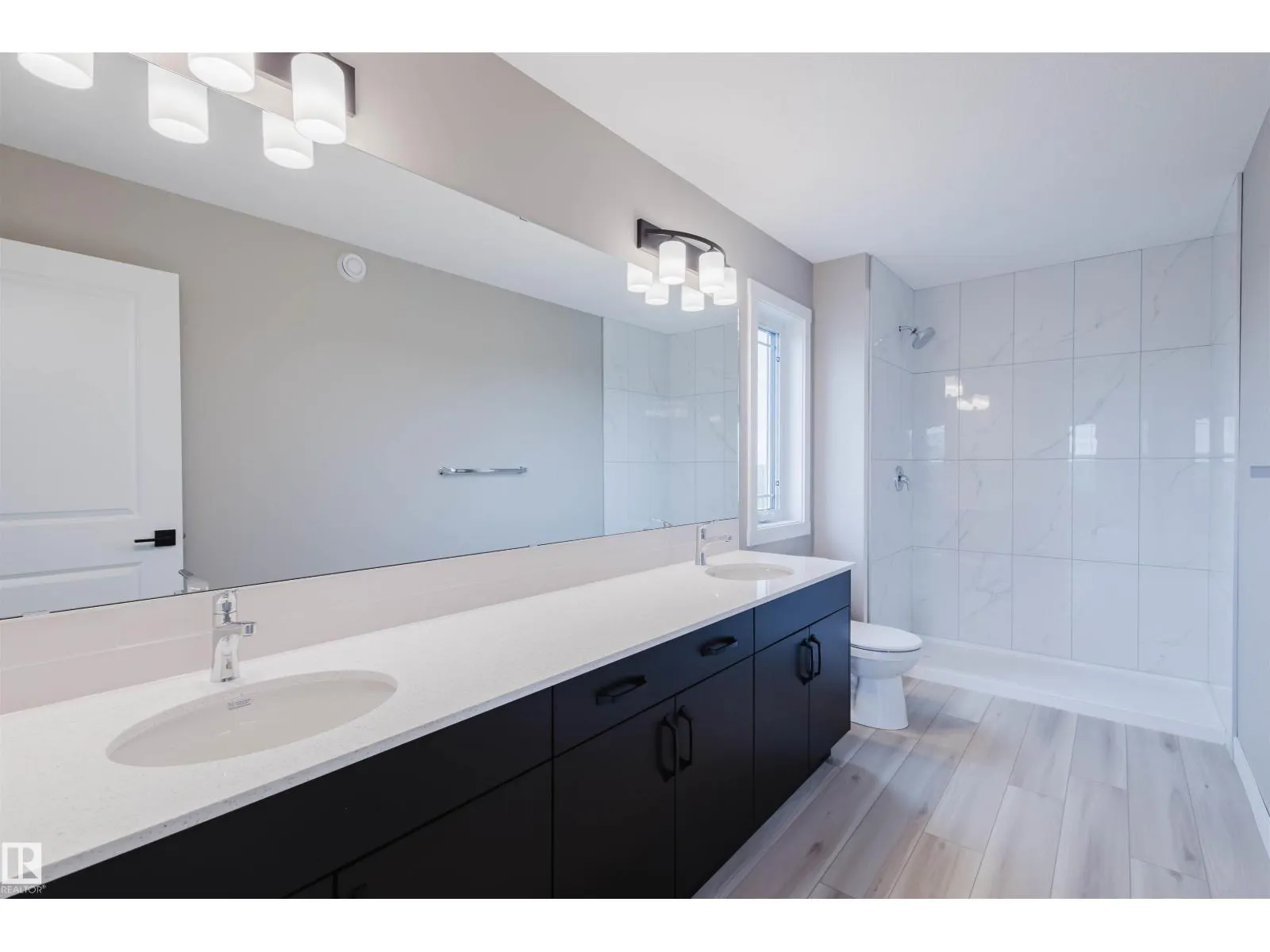 1133 Crestview TC