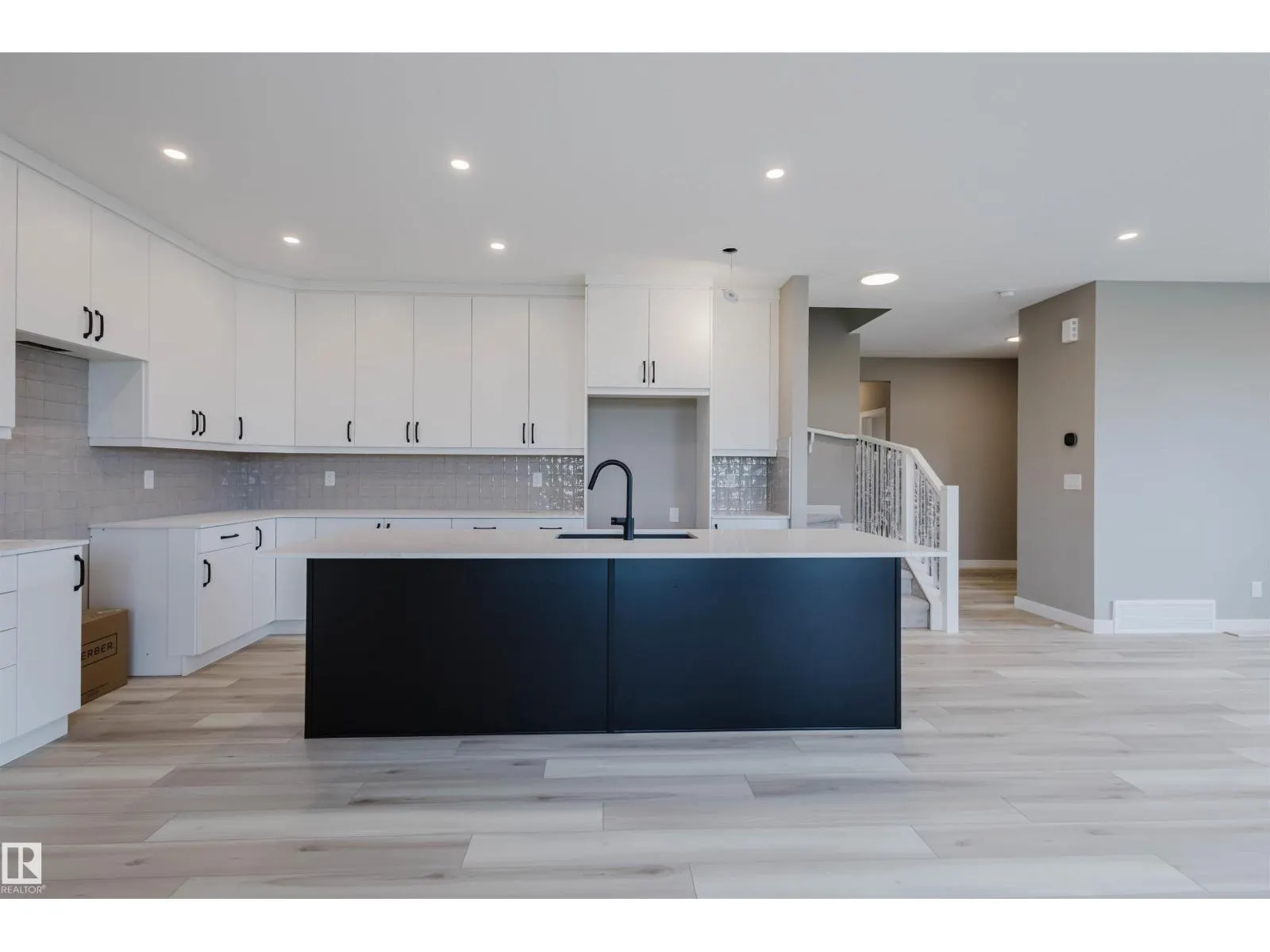 1133 Crestview TC