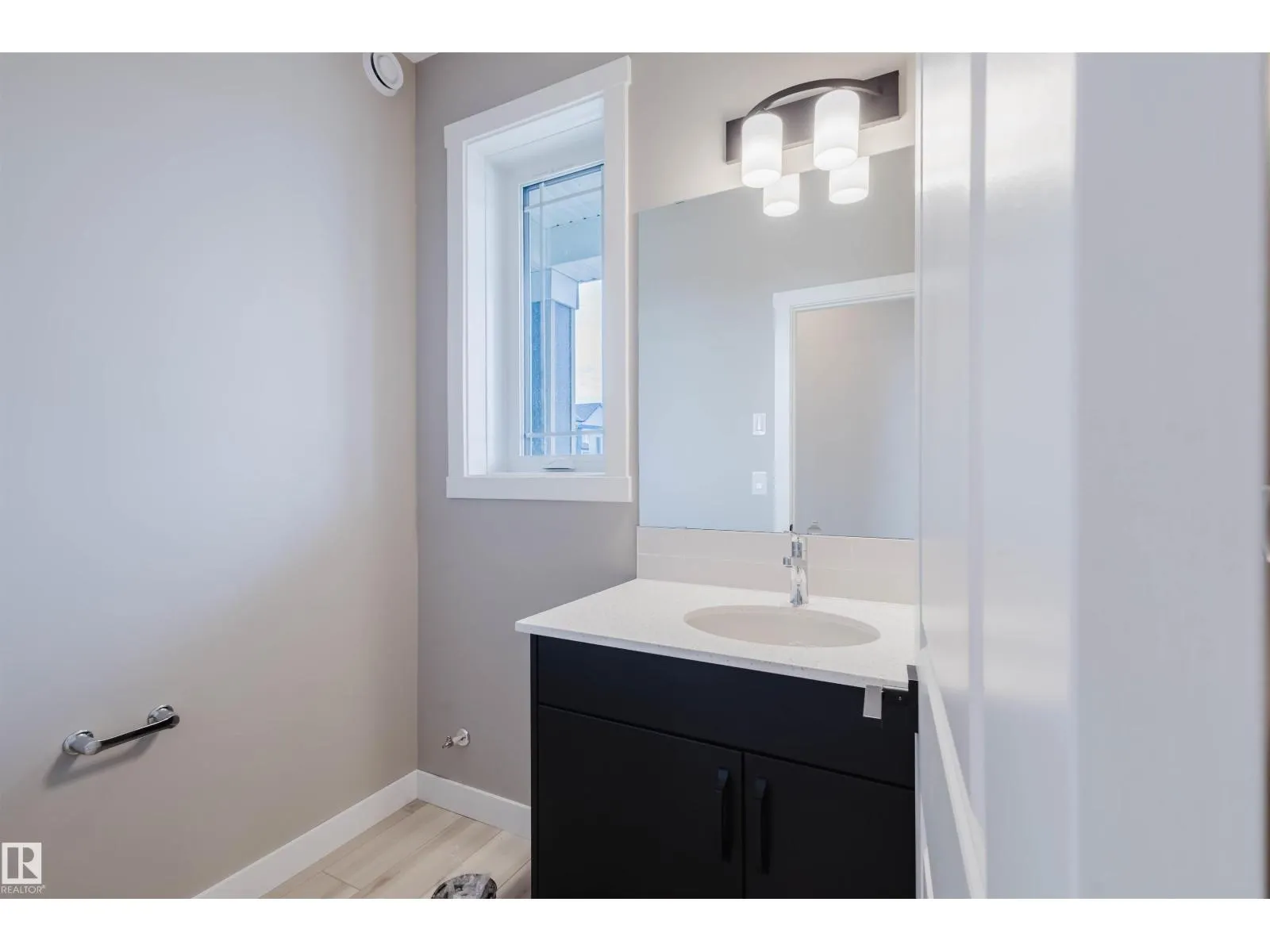 1133 Crestview TC