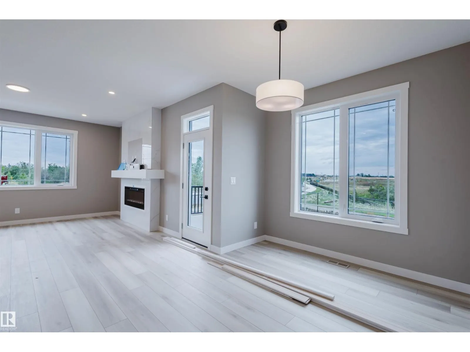 1133 Crestview TC