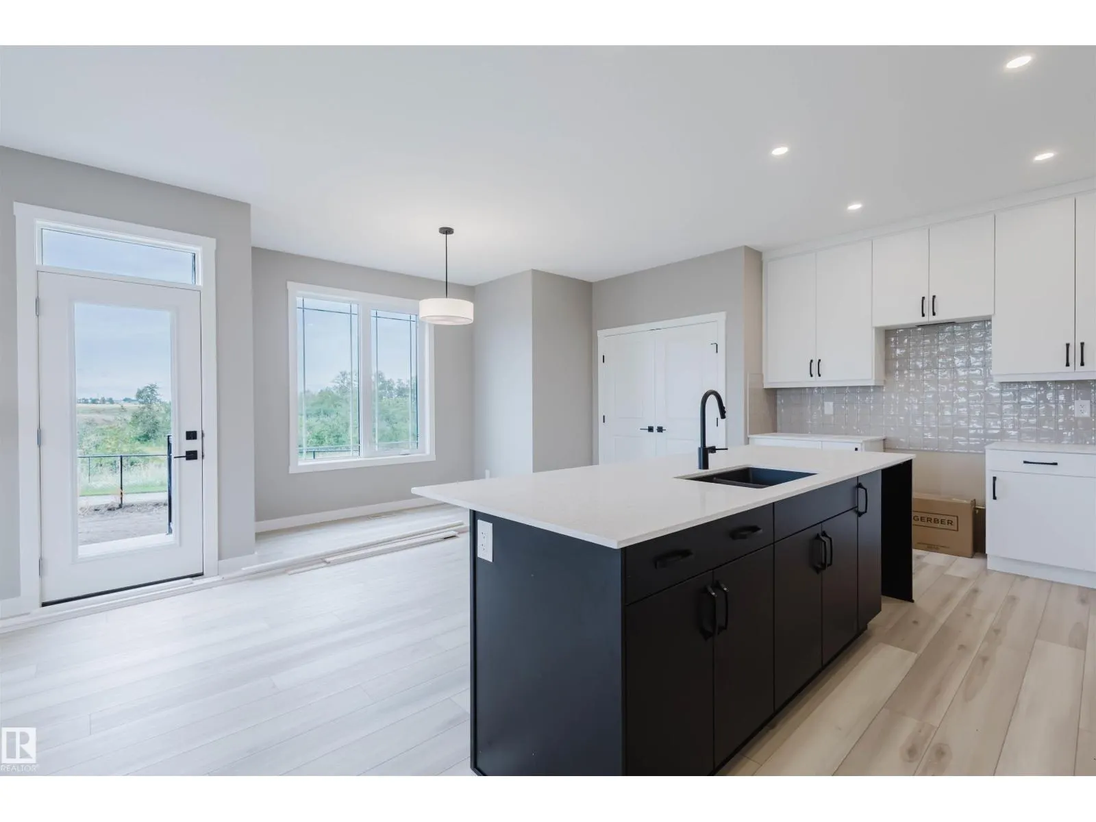 1133 Crestview TC