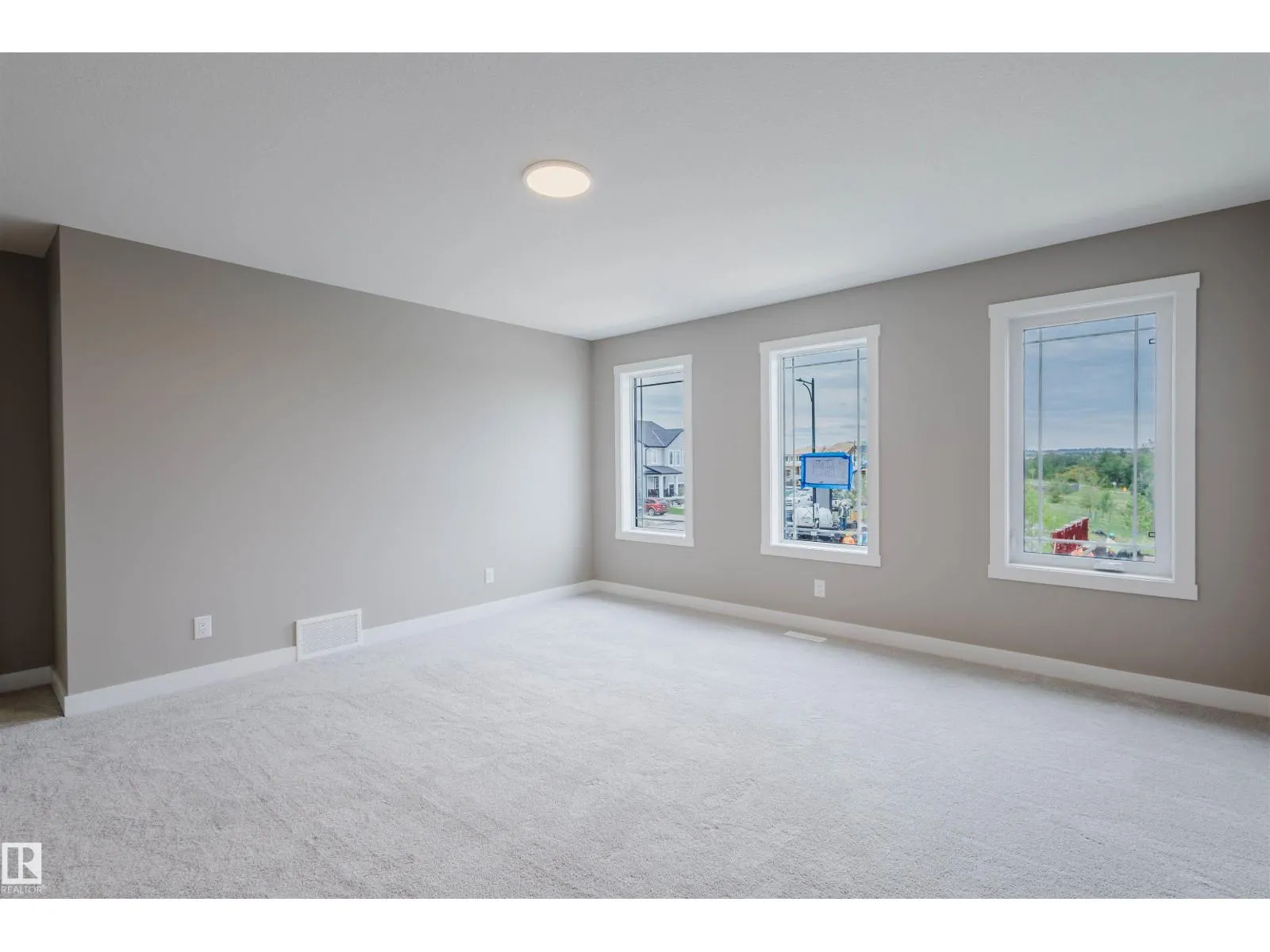 1133 Crestview TC
