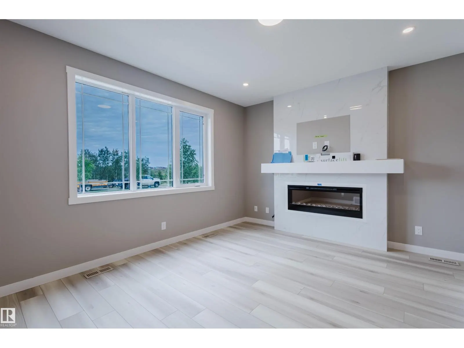 1133 Crestview TC