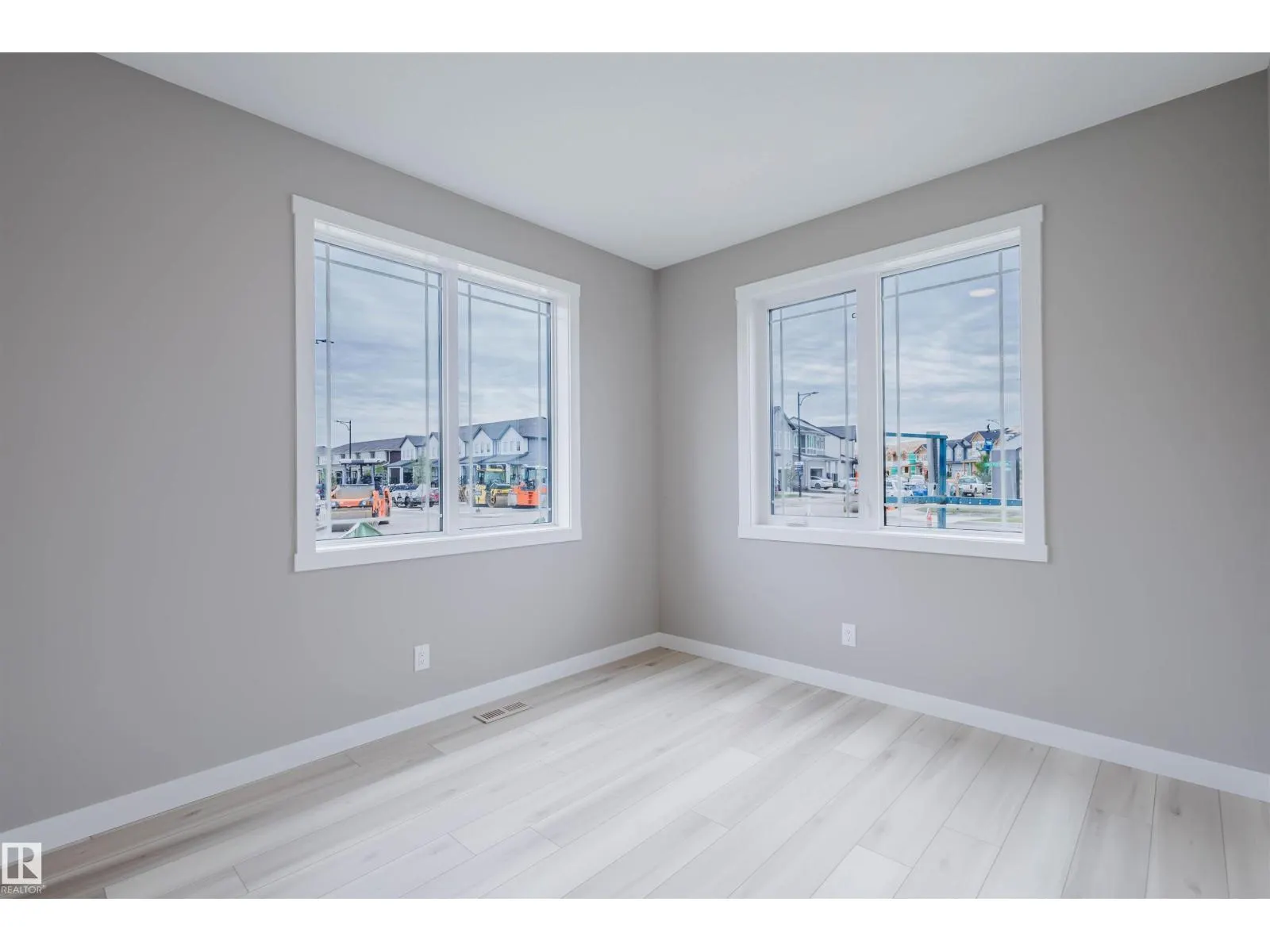 1133 Crestview TC