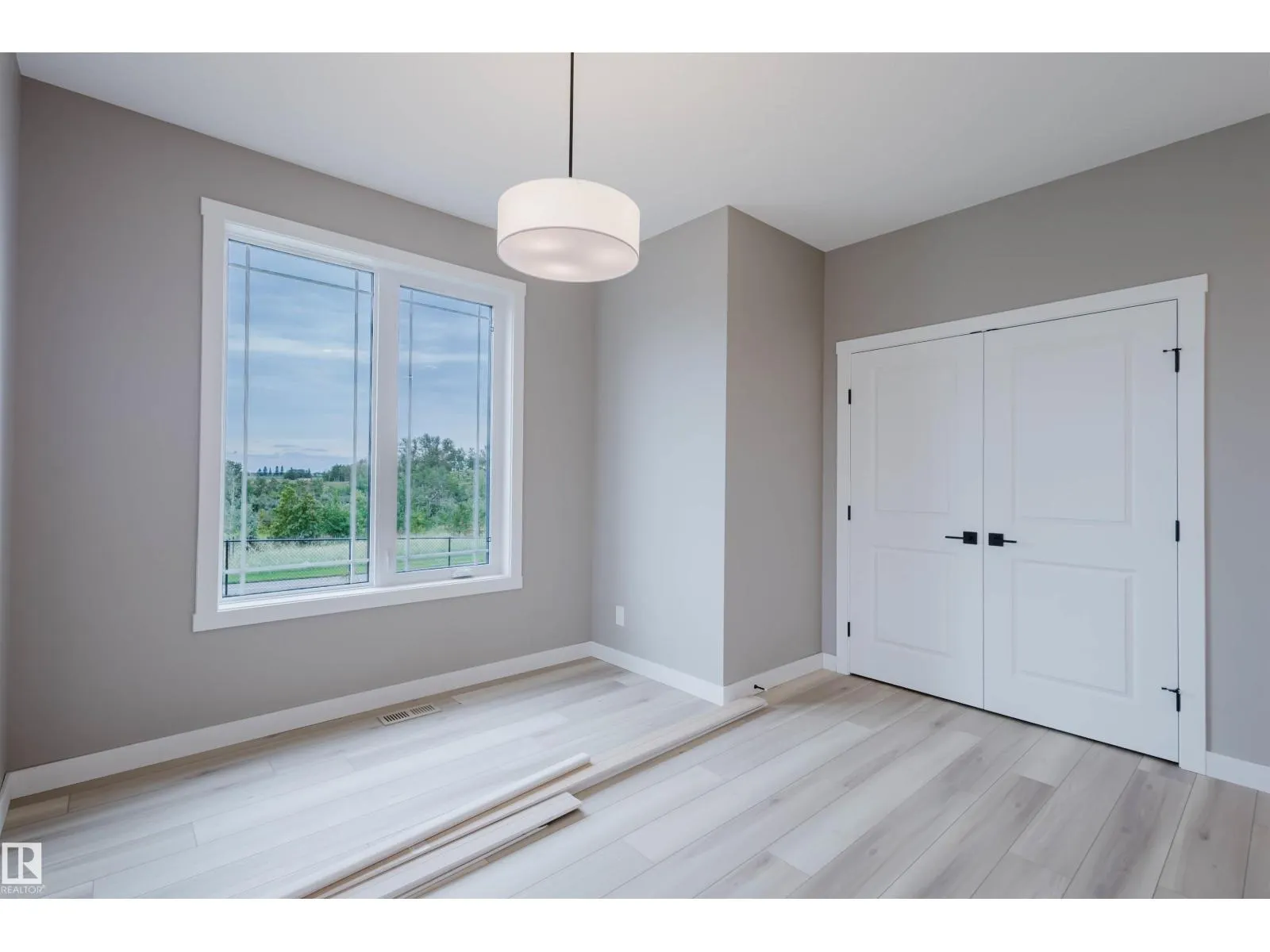 1133 Crestview TC